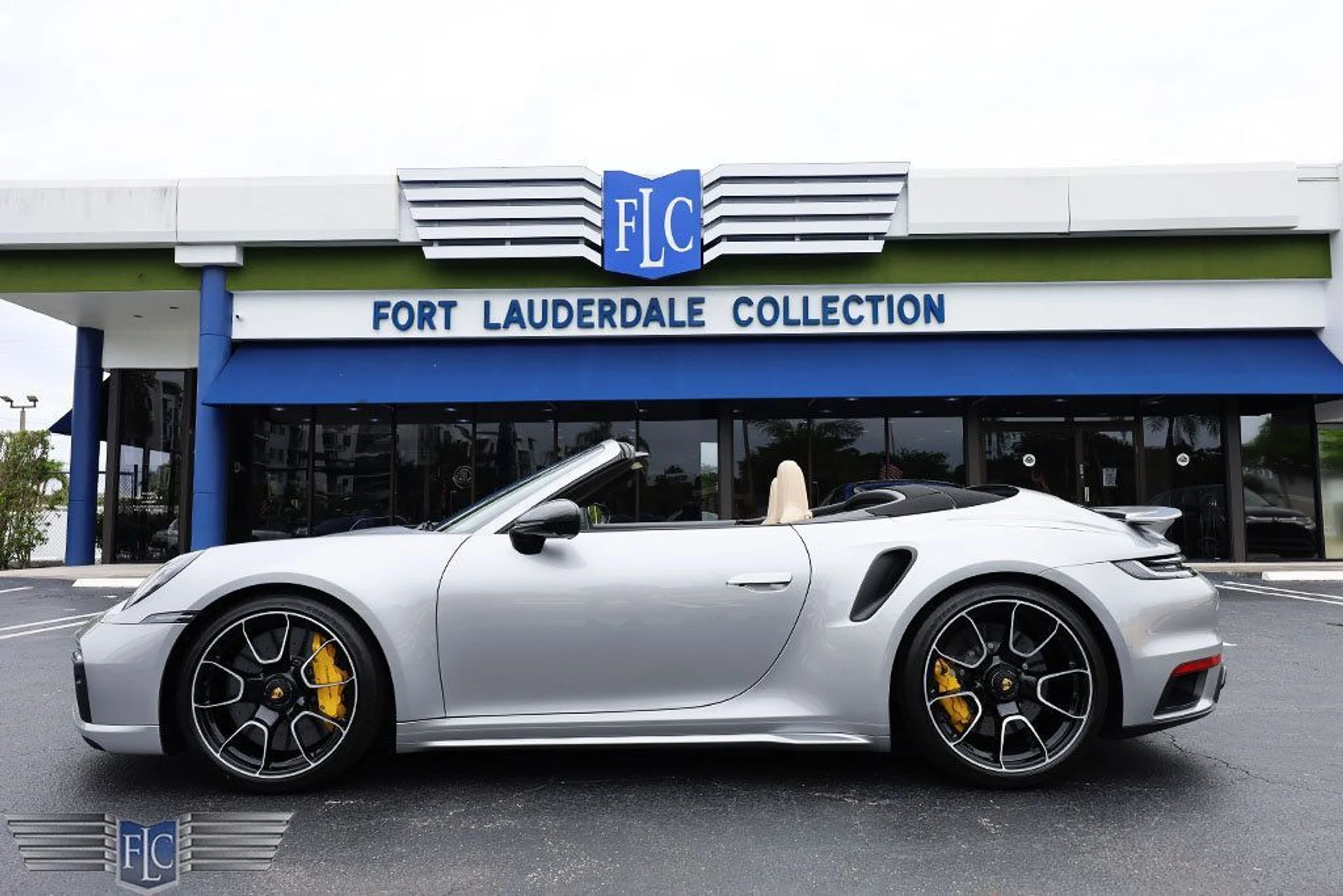 mph043_1430869290_used_2024_porsche_911_turboscabriolet_6305_22389429_44_1024_b74381ba57