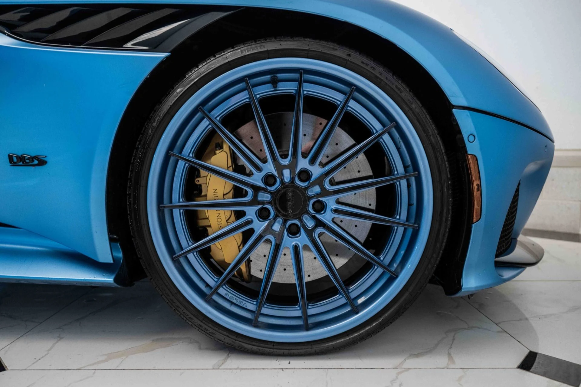mph043_1434708130_Used_2019_Aston_Martin_DBS_Superleggera_1726670802_40d6e83fbb