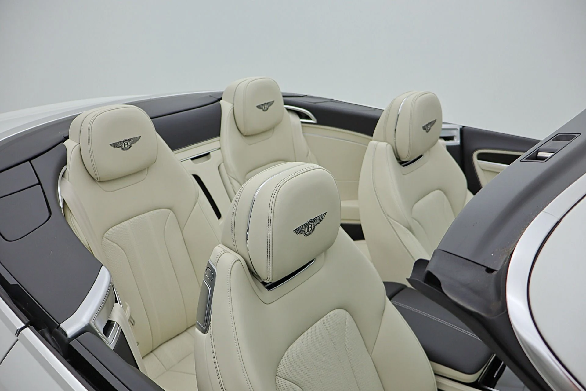 mph043_1451003439_New_2026_Bentley_Continental_GTC_64d4196b26