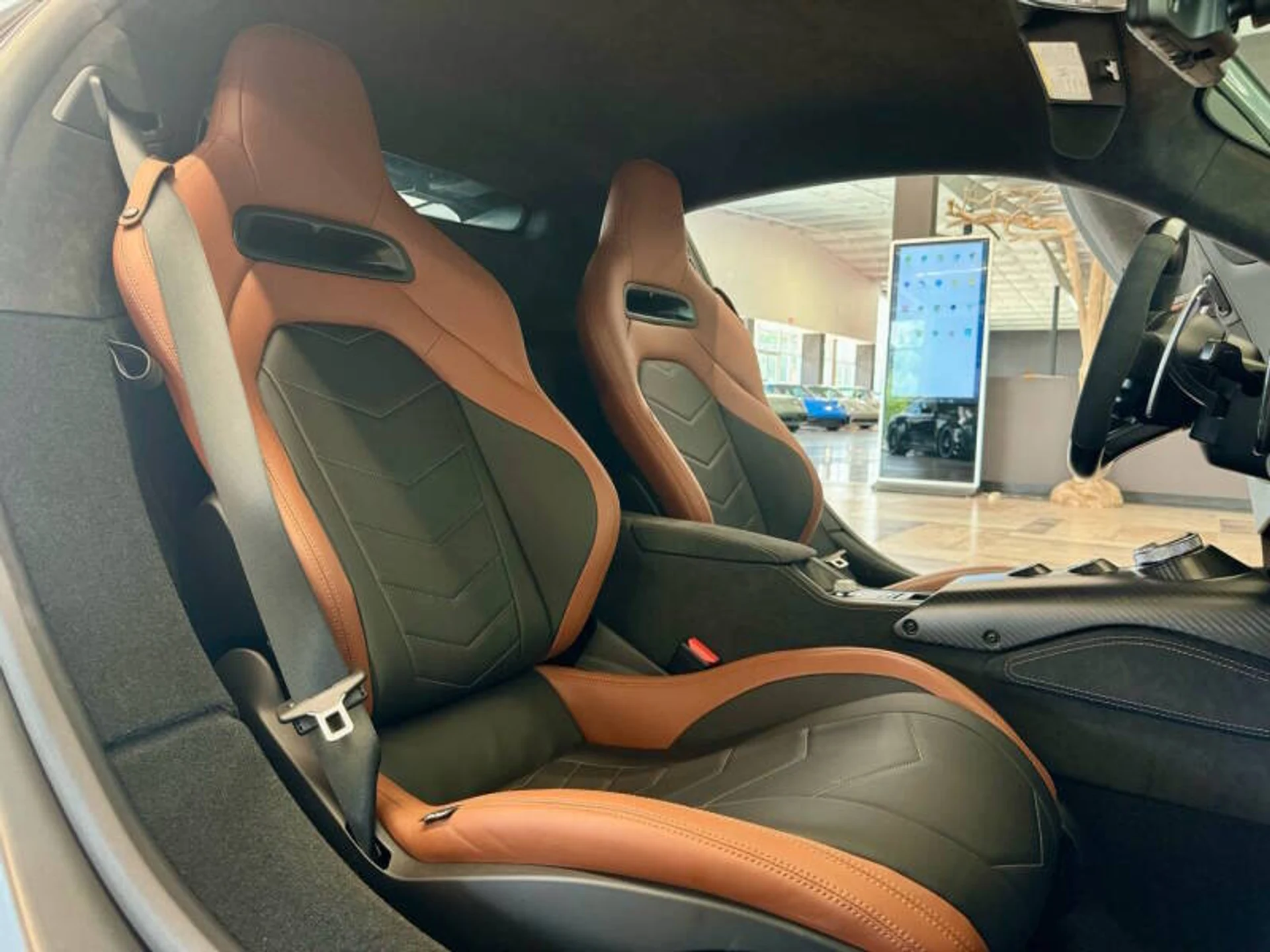 mph043_1452184085_2023_maserati_mc20_base_2dr_coupe_48e8256437