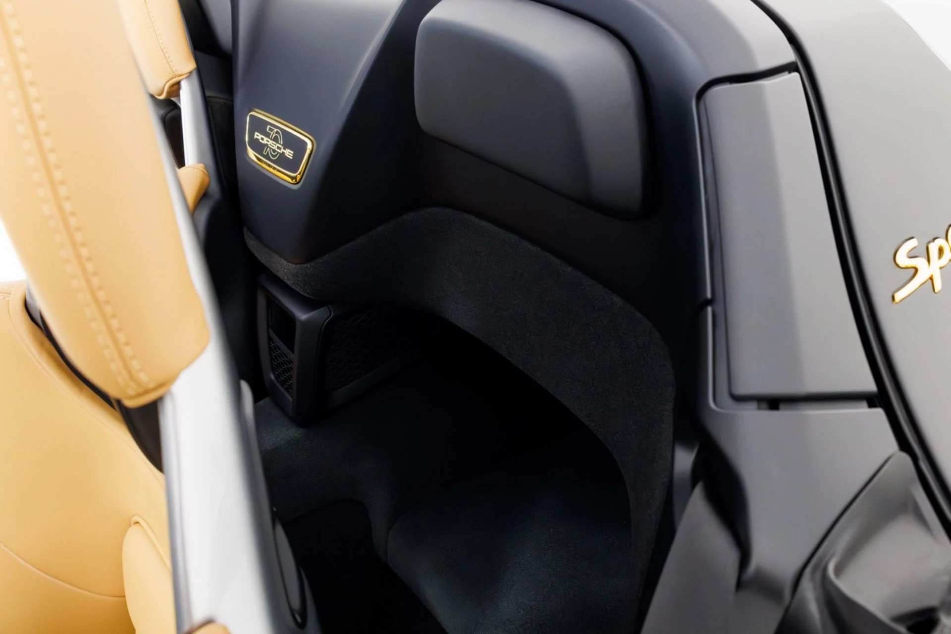 mph043_1469992634_Used_2019_Porsche_911_Speedster_1770313323_d6967d6157