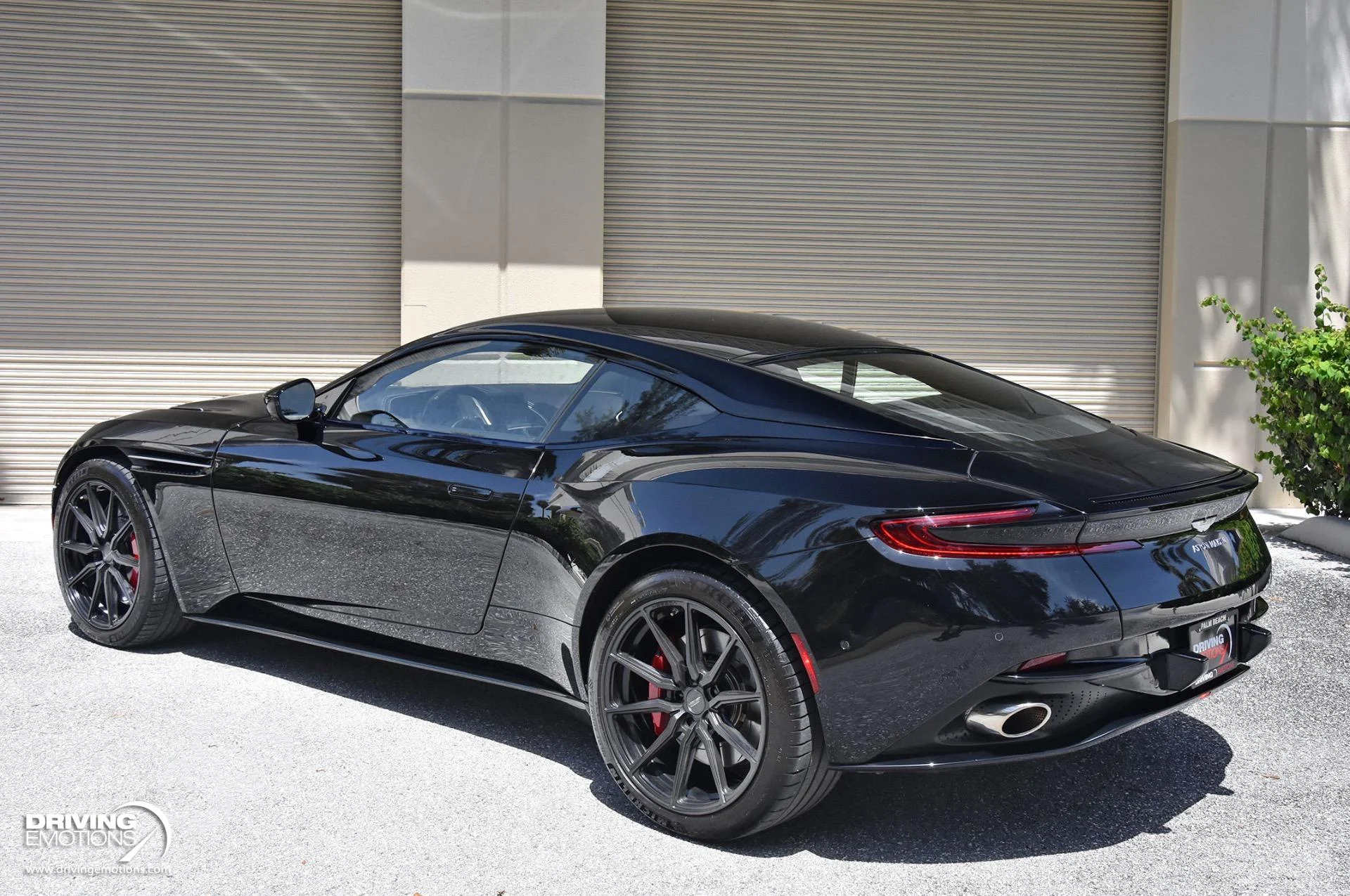 mph043_1477793363_861_p44_l_5eb00ac5f1