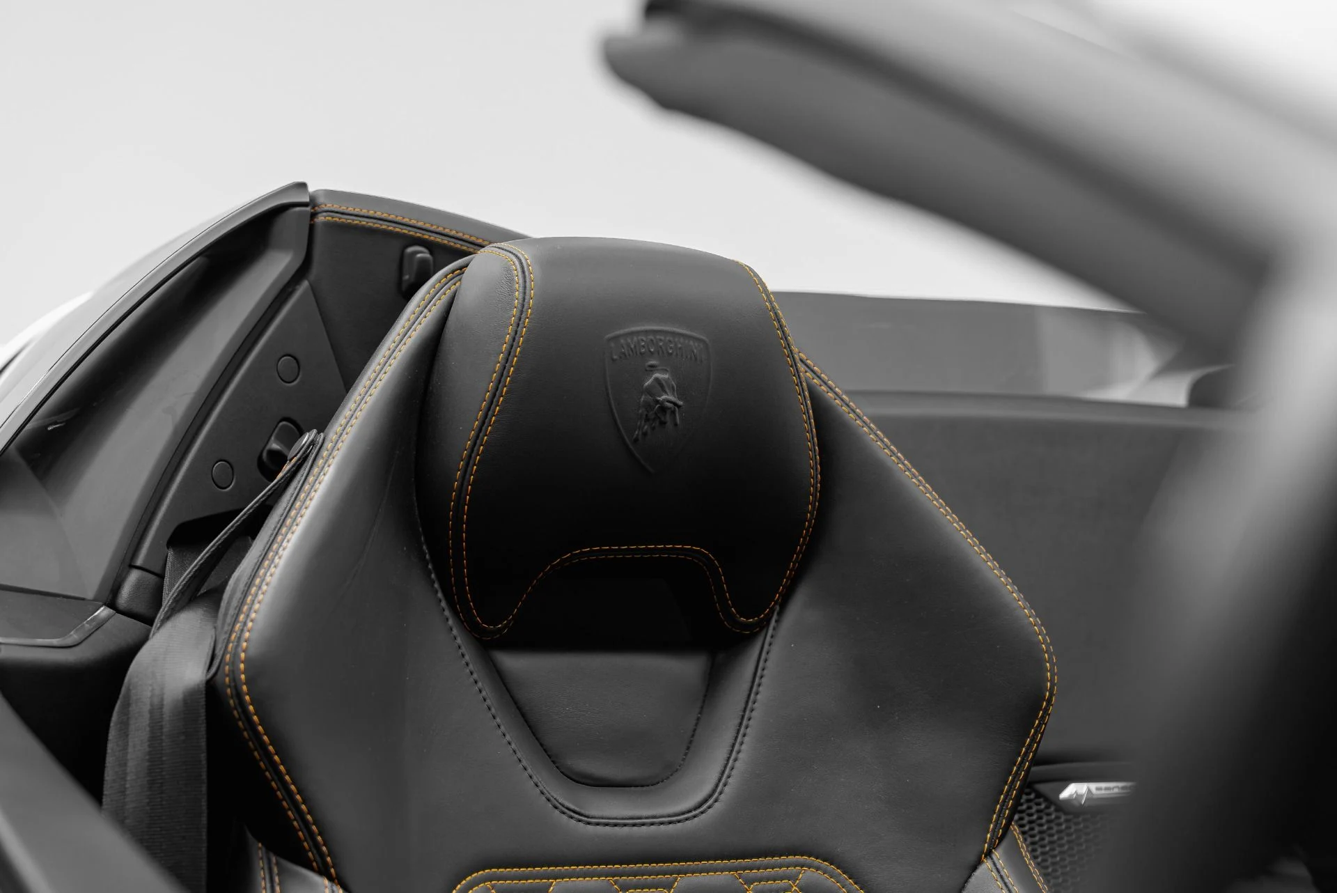 mph043_1503076142_Used_2017_Lamborghini_Huracan_LP_580_2_Spyder_1787204867_4702e40c21