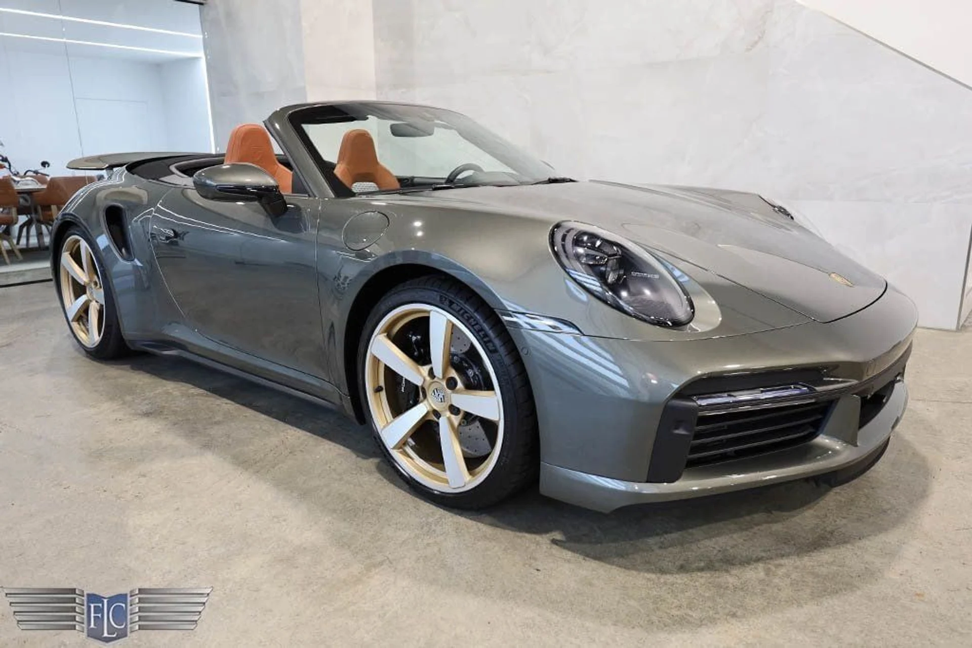 mph043_1503638052_used_2024_porsche_911_turboscabriolet_9689_22927458_44_1024_343bfca11d