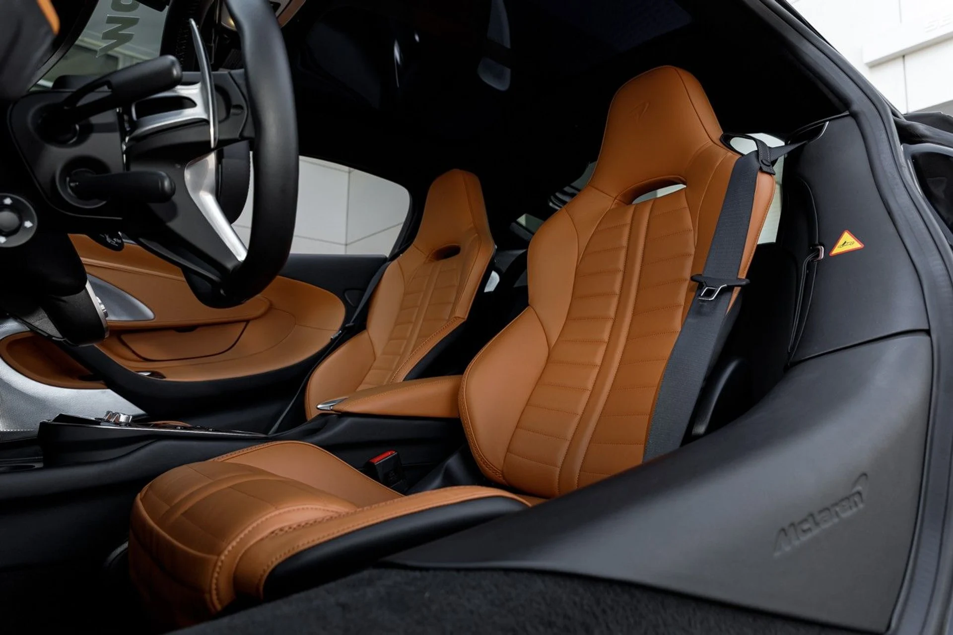 mph043_1526272518_470_p44_l_24f96c6926