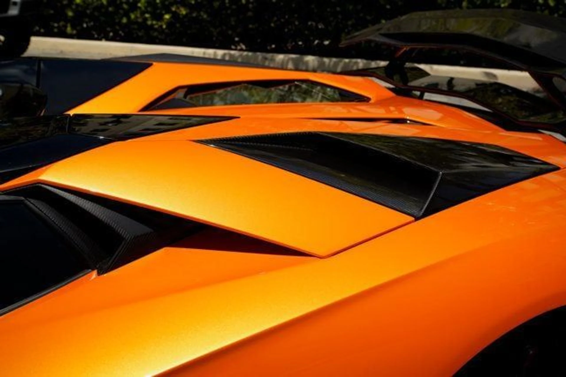 mph043_1540181553_used_2018_lamborghini_aventador_sroadster_14354_22897283_44_640_15fa067941