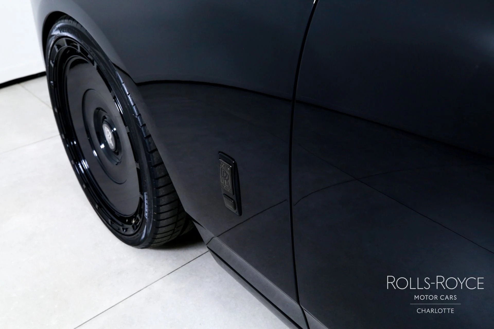 mph043_155079649_Used_2019_Rolls_Royce_Phantom_1769450314_346447050a