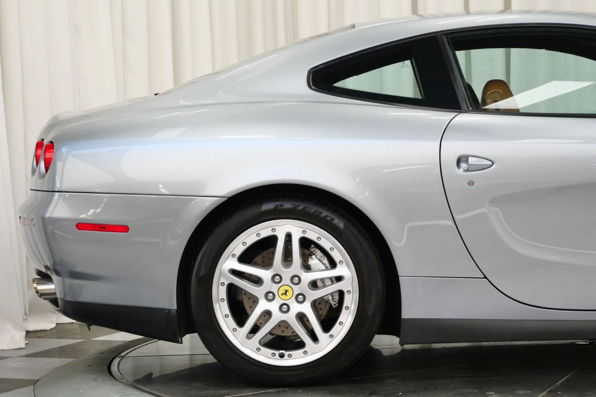 mph043_1551538968_Used_2005_Ferrari_612_Scaglietti_1756135330_2676f46097