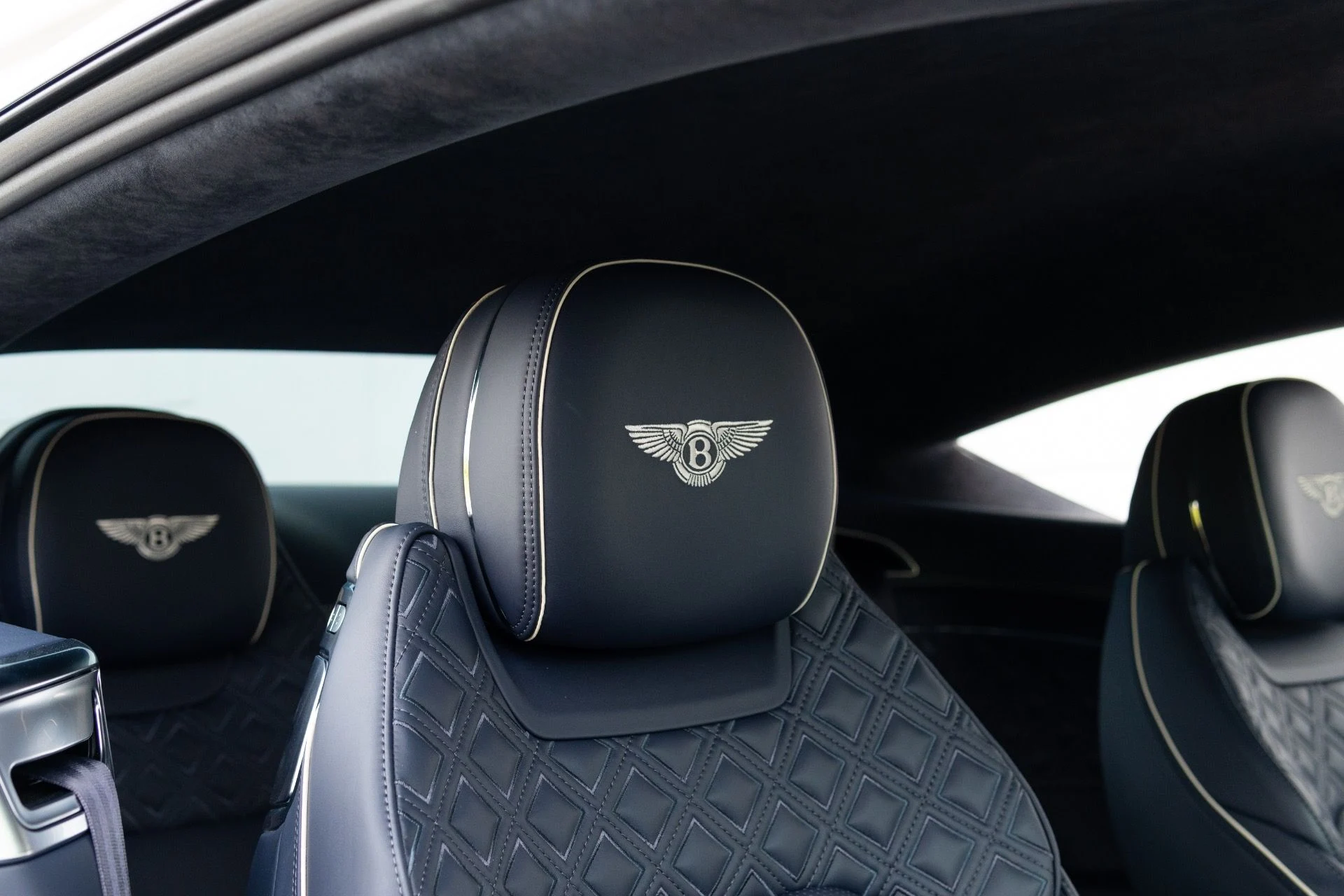 mph043_1571567784_Used_2021_Bentley_Continental_GT_V8_1772816156_604c2a5bd6