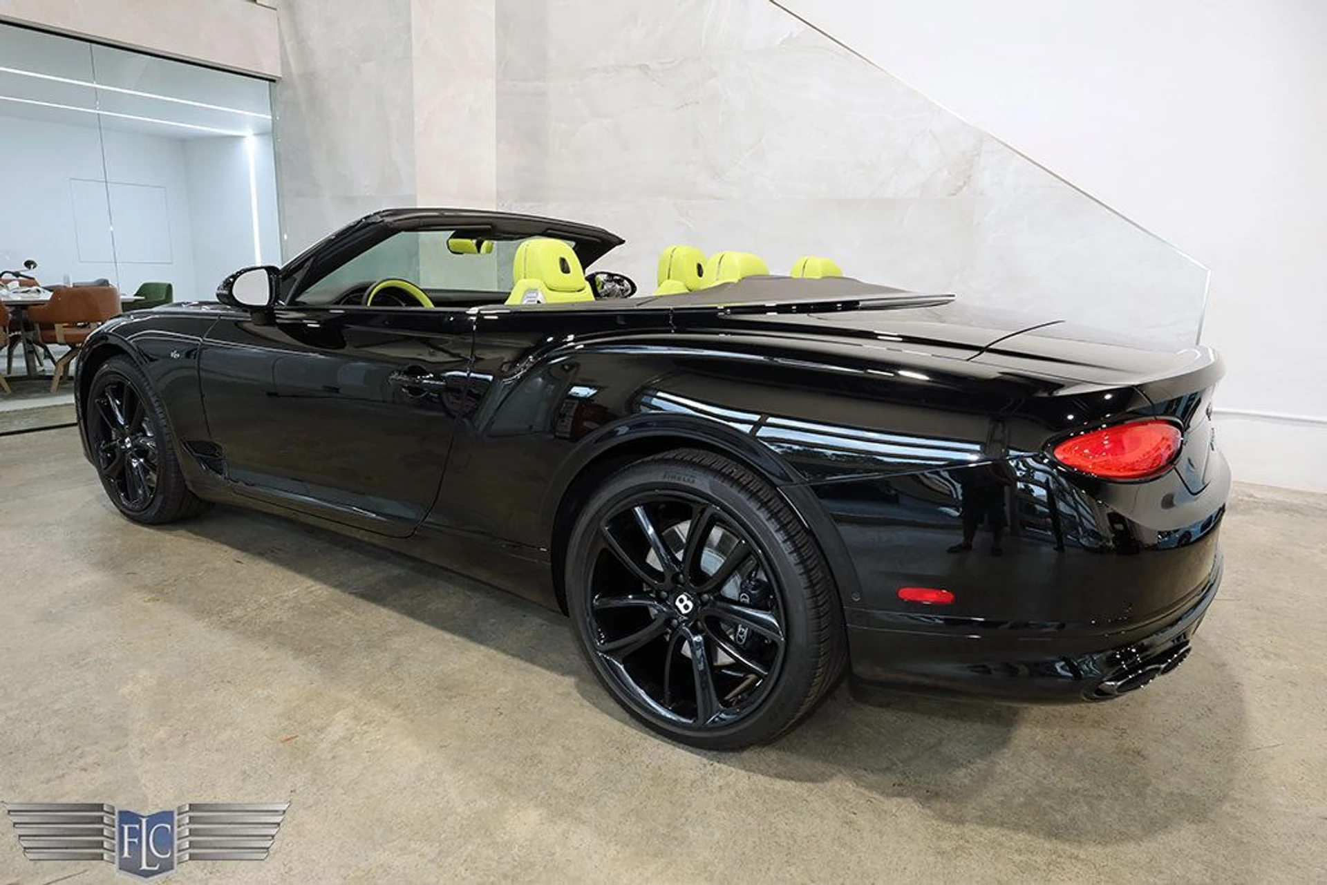 mph043_1577060214_used_2021_bentley_continental_gtcv8mullinerconvertible_9689_22975128_44_1024_91bfd5c833