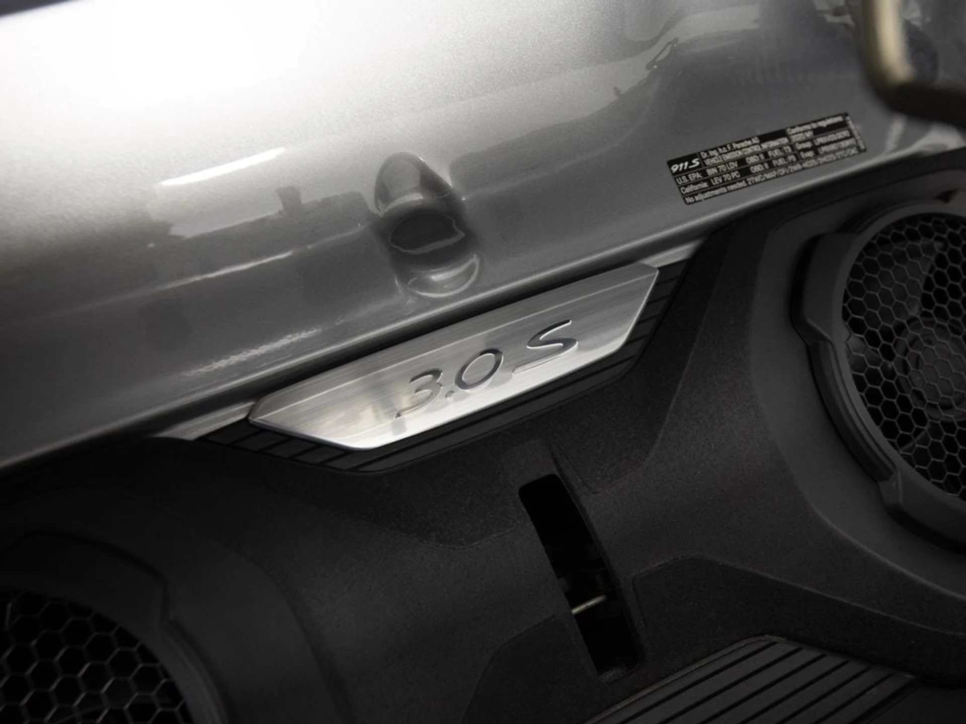 mph043_1590382875_339a214b3337d2078568421ed2111b72x_611310533a