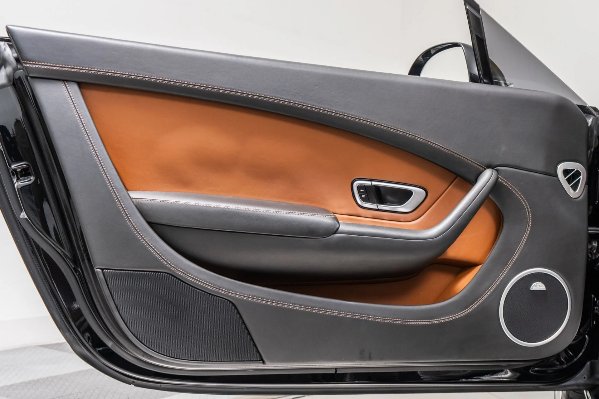 mph043_1607452161_Used_2014_Bentley_Continental_GTC_V8_Color_Specification_Naim_Audio_1791232488_355adfe6ff