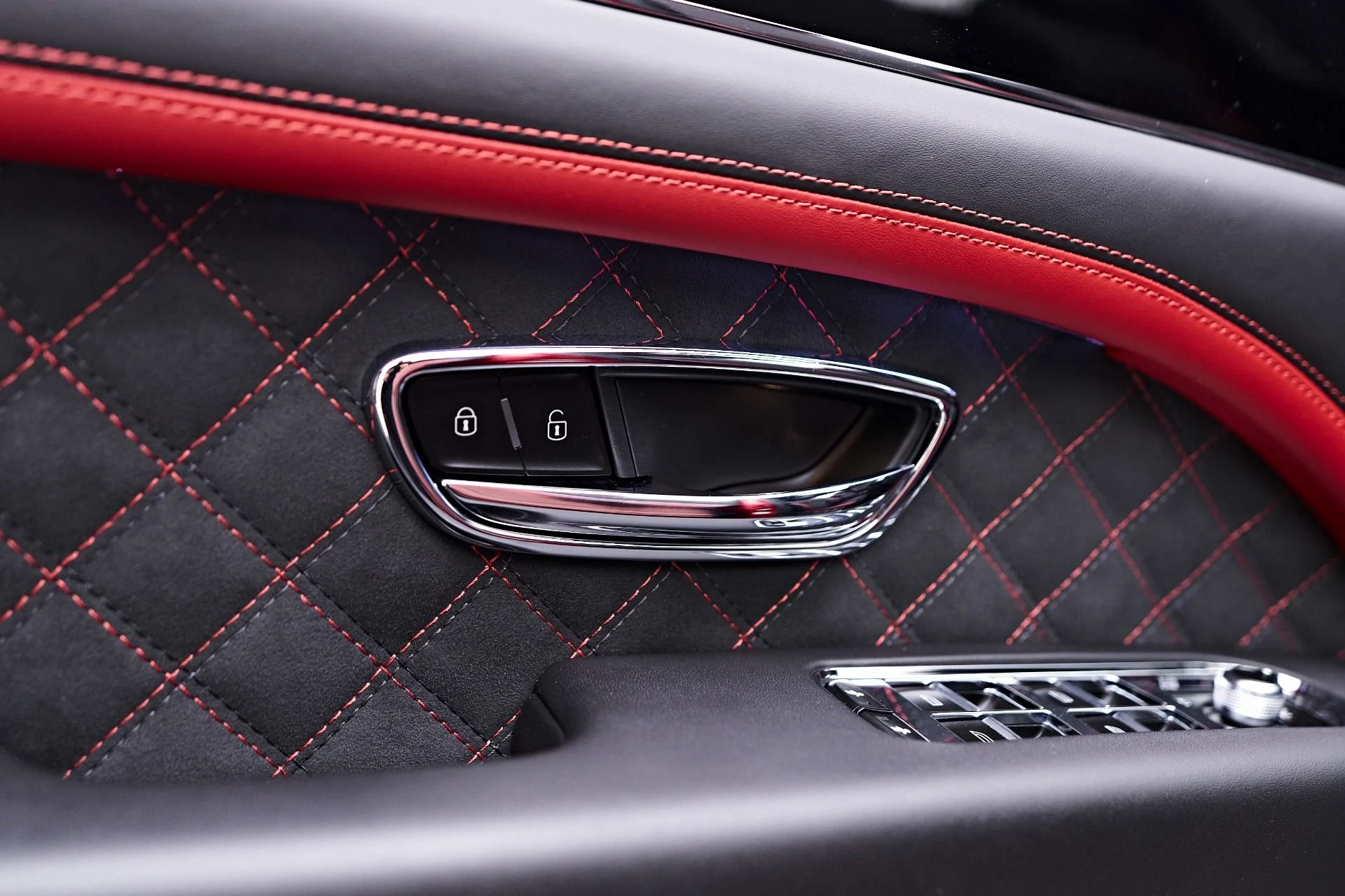 mph043_1626059720_Used_2021_Bentley_Bentayga_Speed_1752368507_c7a994d32e