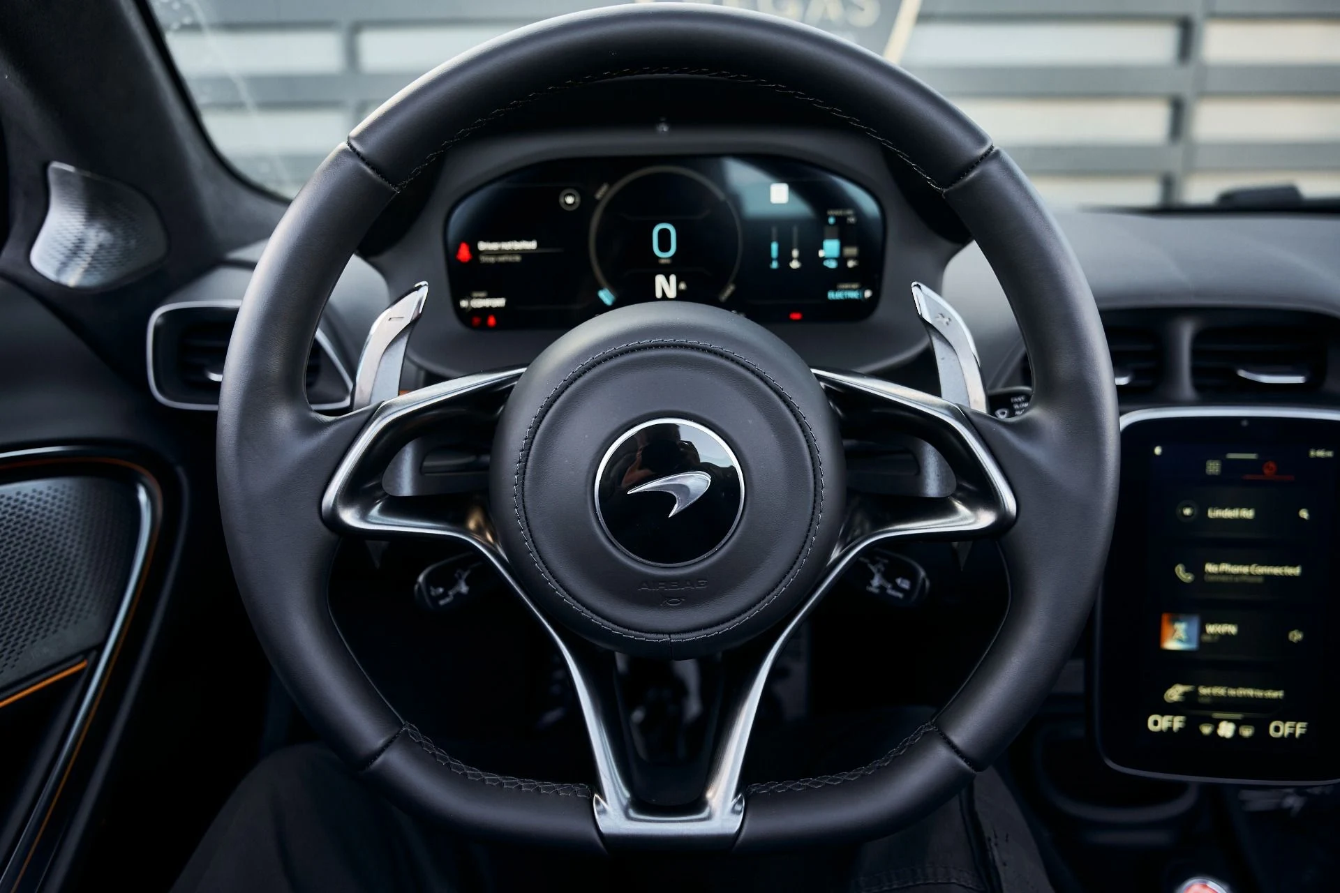 mph043_1636563035_Used_2025_Mc_Laren_Artura_1771382324_3a2e23baeb