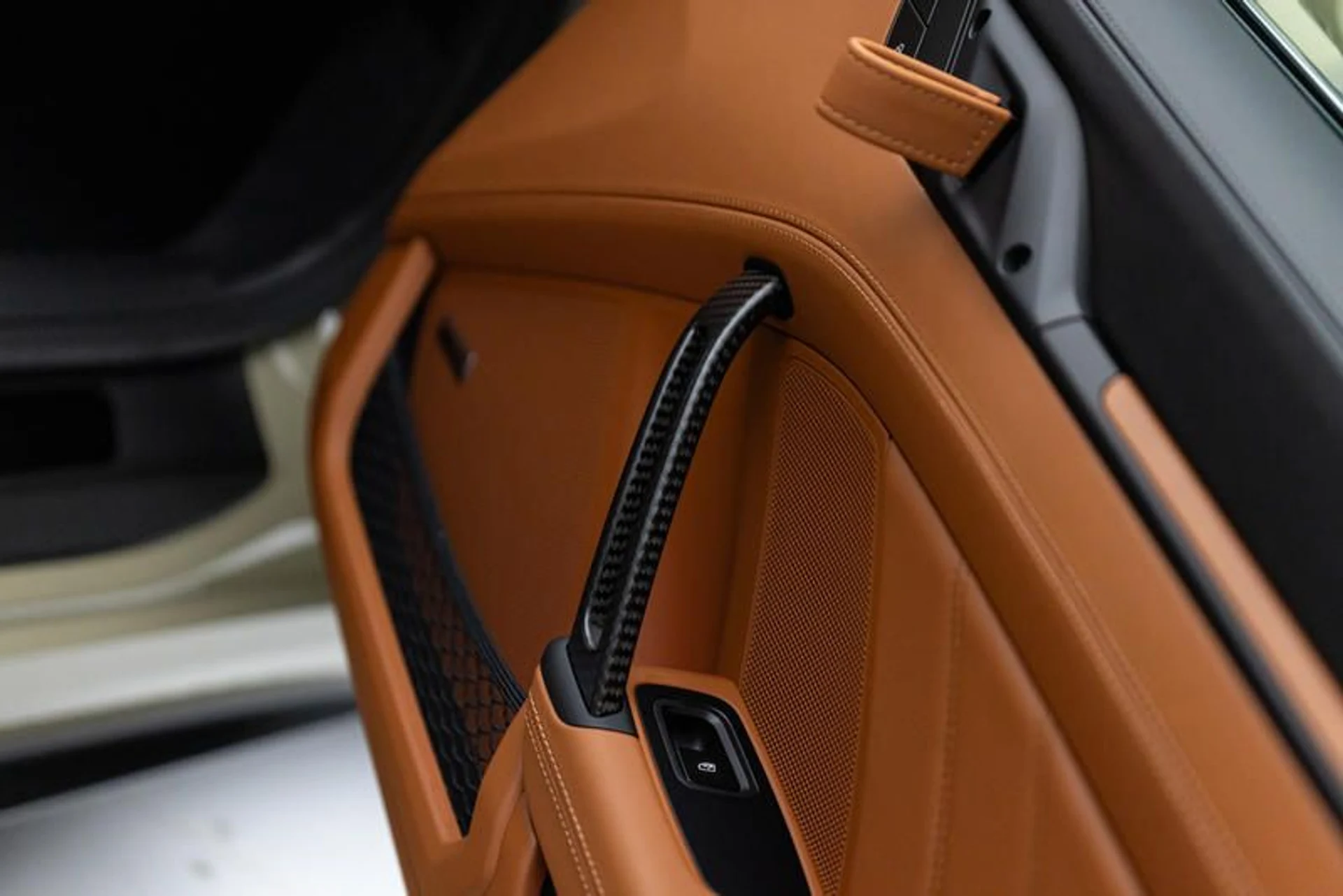 mph043_1647431092_BF_8_FEEC_4_08_D4_4_BEF_B853_904_B66936_E7_A_5535d90bfe