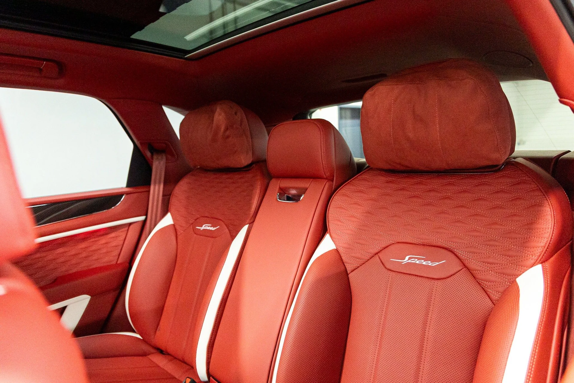 mph043_167255389_e0dc0093f196de44a58f10beb00ebfdbx_31841cefde