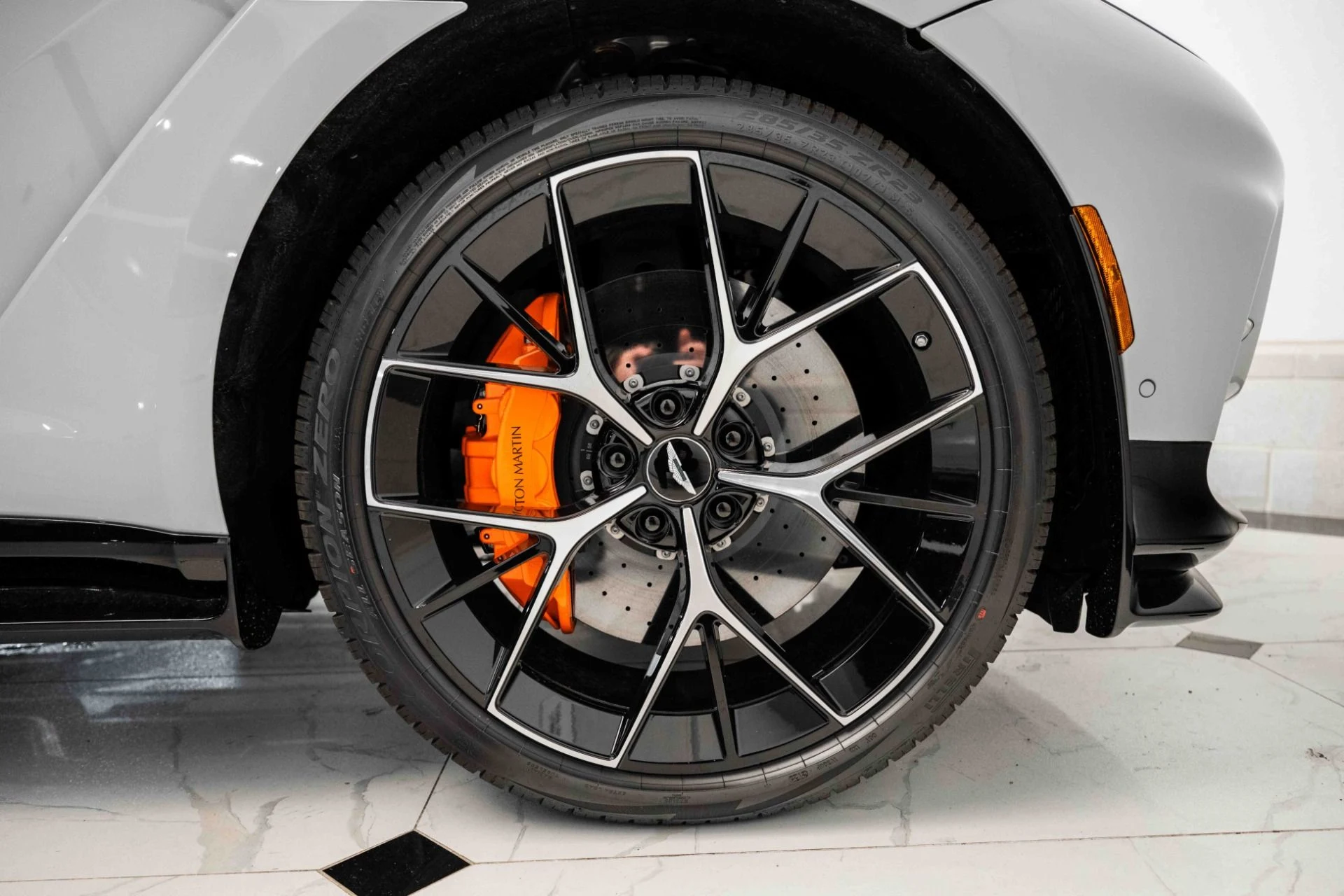 mph043_1681402050_Used_2024_Aston_Martin_DBX_707_1701892795_2c28895f6c