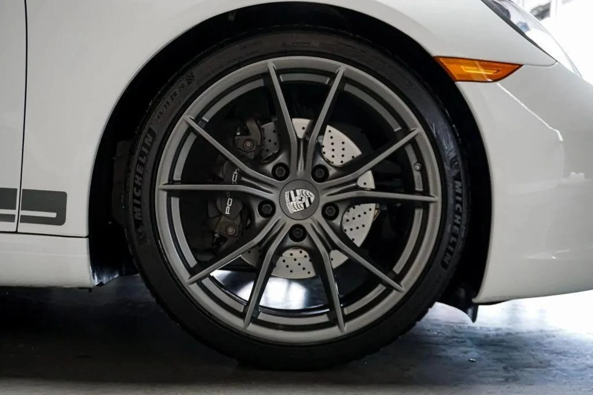 mph043_1697600320_YASX_Vhbd8_AGMU_Ia_U9la_Zg_Pz5h_Go_b4a707bd8b