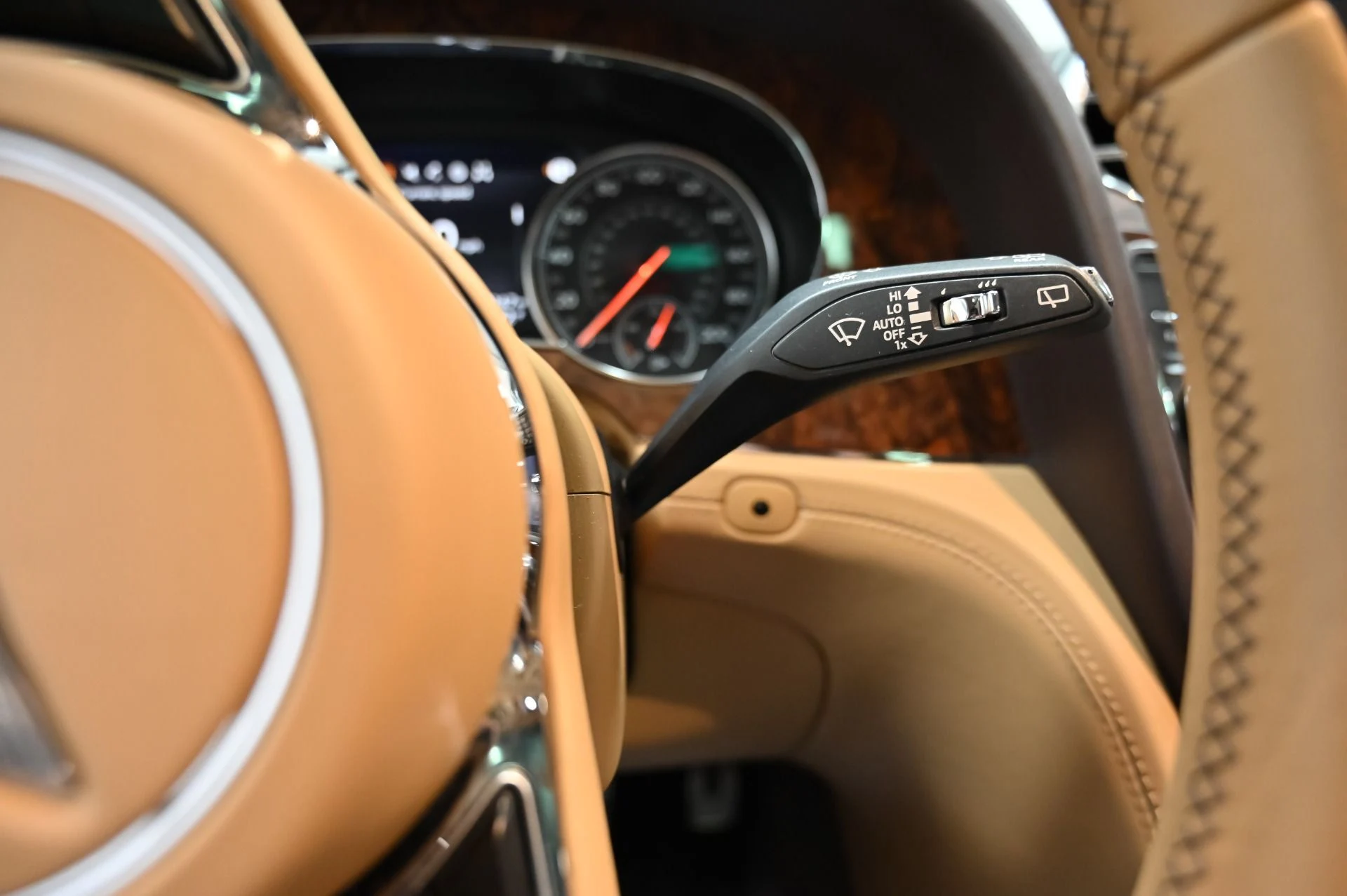 mph043_1698274371_Used_2017_Bentley_Bentayga_W12_1759876449_055270bc14