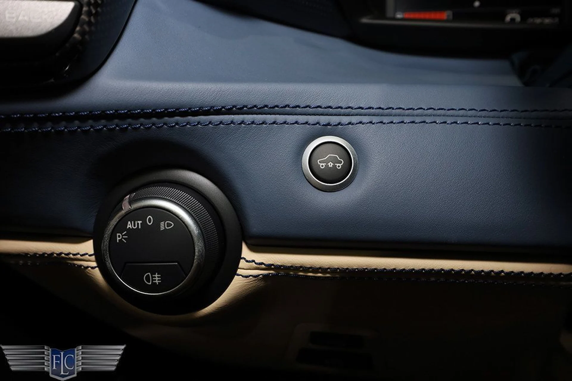 mph043_1707328335_used_2017_ferrari_488_gtb_coupe_9689_22969382_44_1024_1d85705285