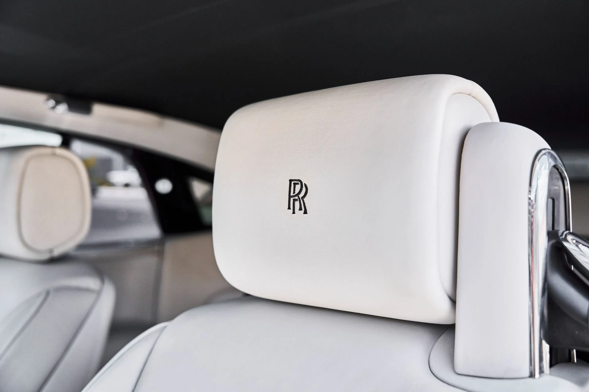mph043_1708320836_Used_2009_Rolls_Royce_Phantom_Coupe_Base_1780102102_746458d465