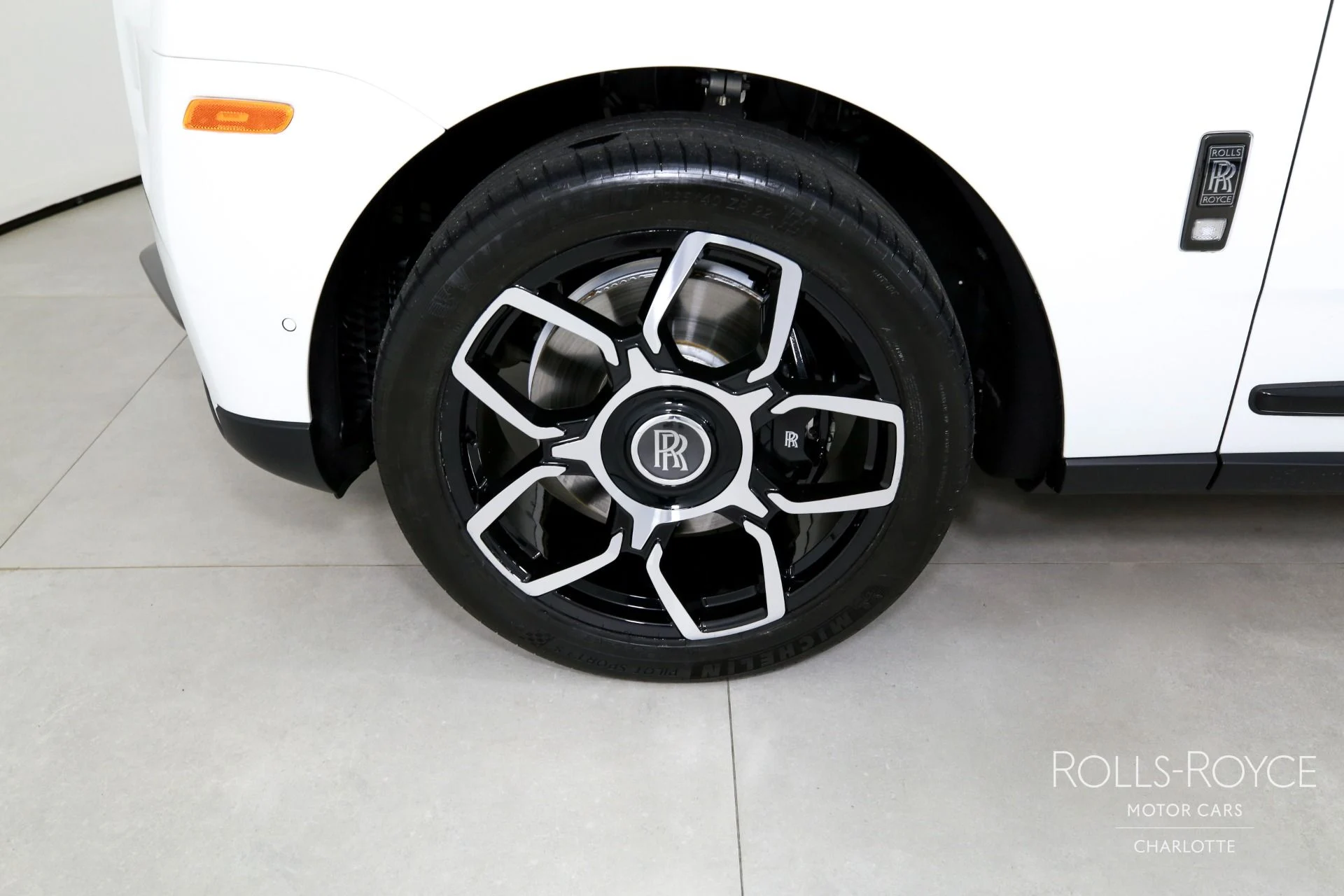 mph043_1709100168_Used_2023_Rolls_Royce_Black_Badge_Cullinan_1769450134_5cc3f2eae8