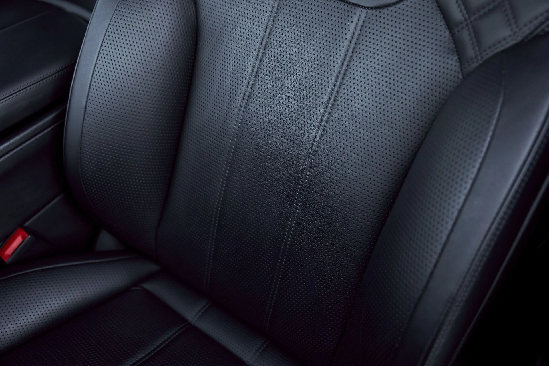 mph043_1715463744_Used_2022_Bentley_Bentayga_V8_1768246159_409168487e