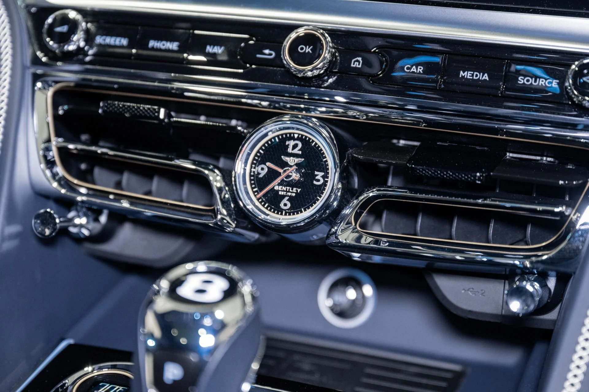 mph043_1718932451_Used_2024_Bentley_Flying_Spur_Edition_8_1777999219_a5451481ca