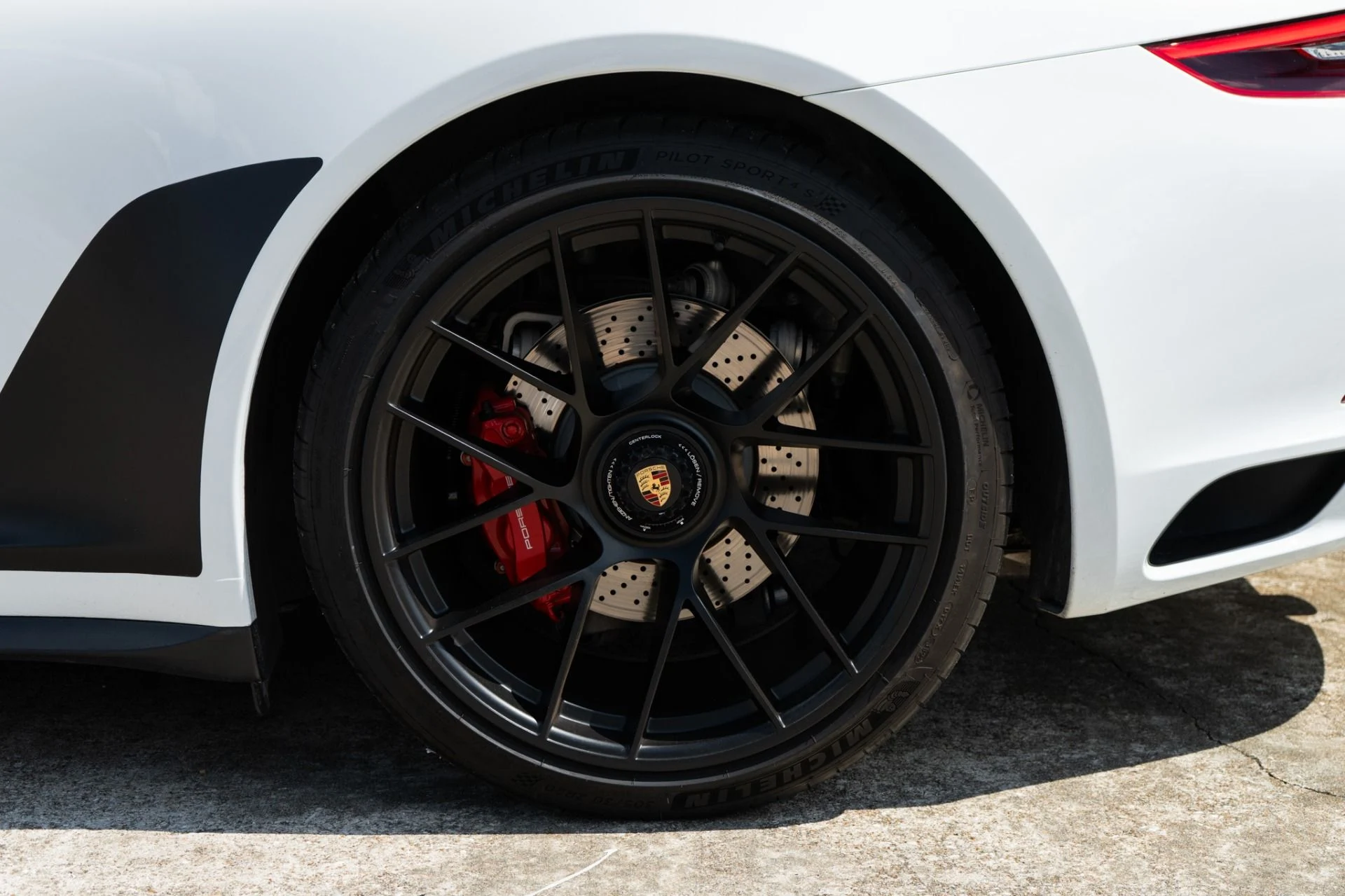 mph043_1743978193_Used_2018_Porsche_911_Targa_4_GTS_1791238615_0f11adb7c4