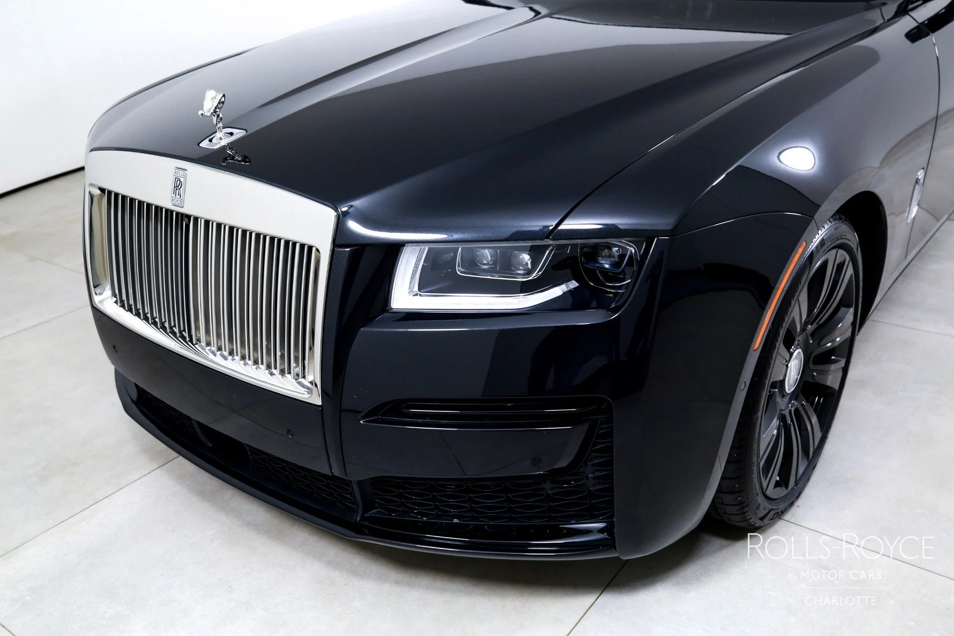 mph043_1751106598_Used_2024_Rolls_Royce_Ghost_1755798774_a047a3749f