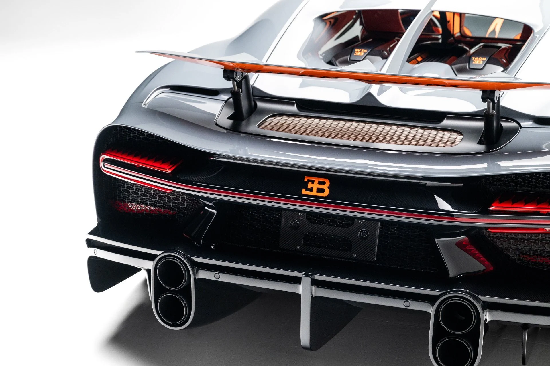 mph043_175210364_13316_p44_l_c237e8c36e