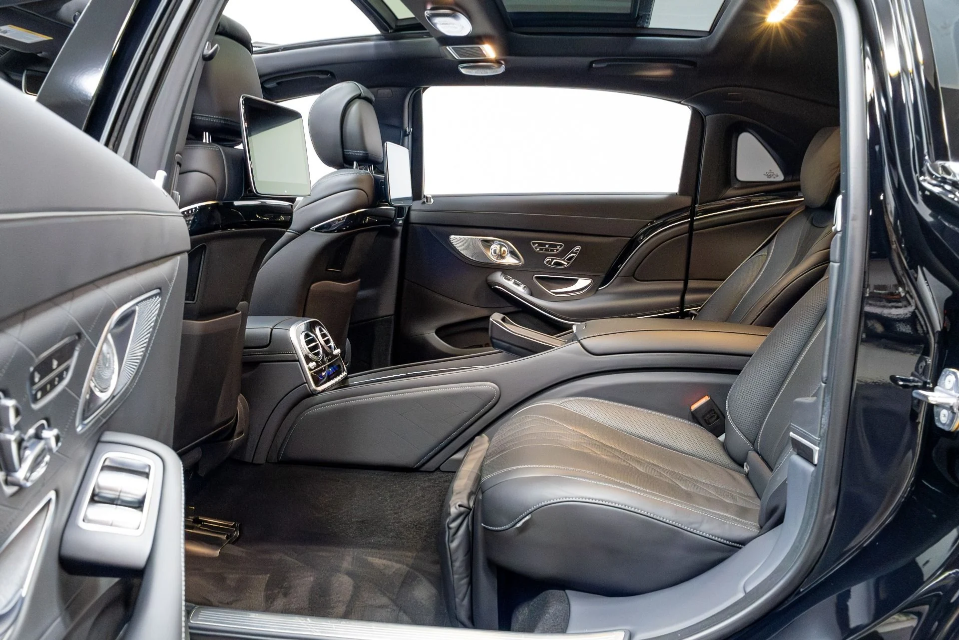 mph043_175492588_Used_2020_Mercedes_Benz_S_Class_Maybach_S_650_1778195689_1a8cf8a1b5