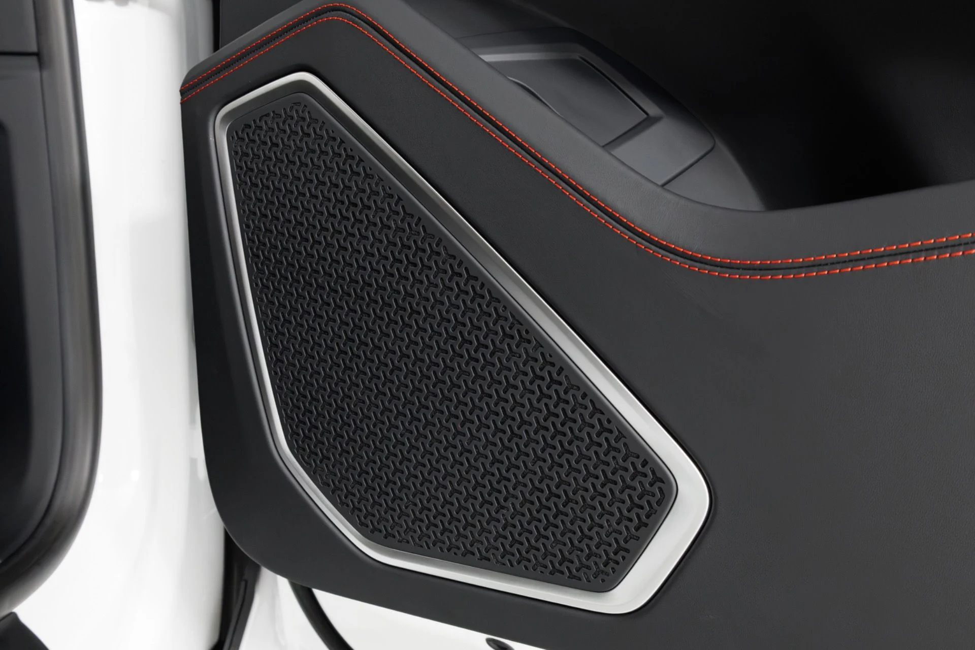 mph043_1756739983_Used_2024_Lamborghini_Urus_S_1788297644_bf960b707c