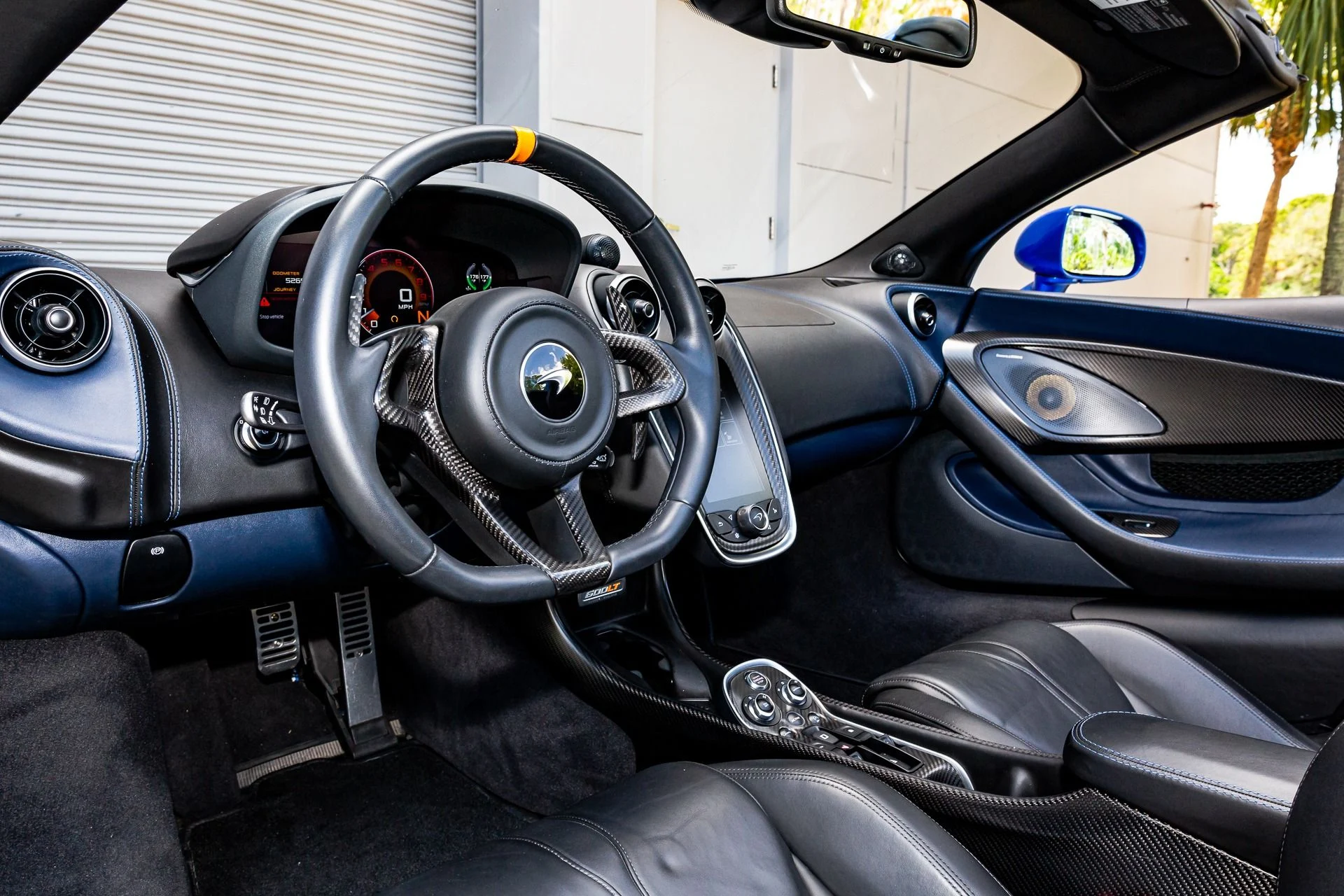 mph043_1788161336_14_p44_l_5daefa69ef