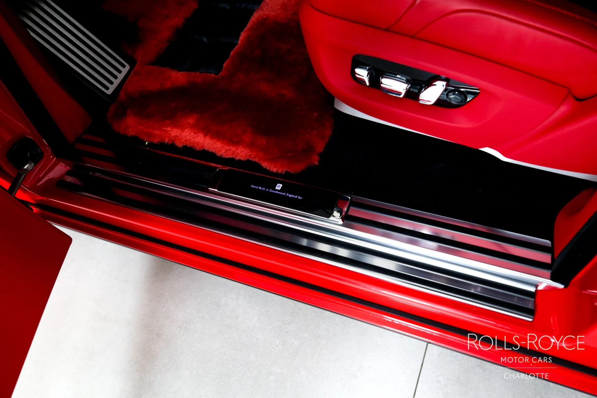 mph043_179854278_Used_2024_Rolls_Royce_Phantom_EWB_1745331558_596bbc0d26