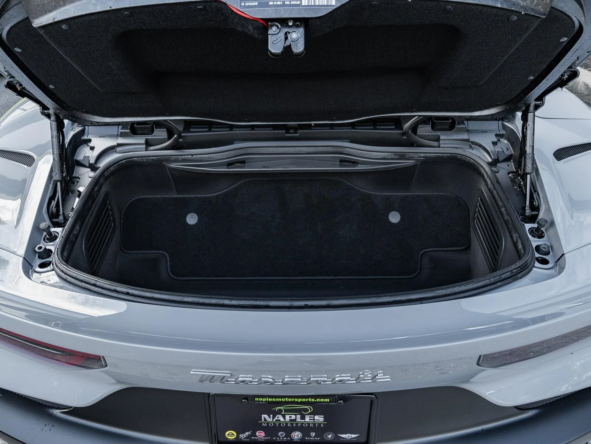 mph043_179908088_Used_2023_Maserati_MC_20_Cielo_1753203996_7570bf9568