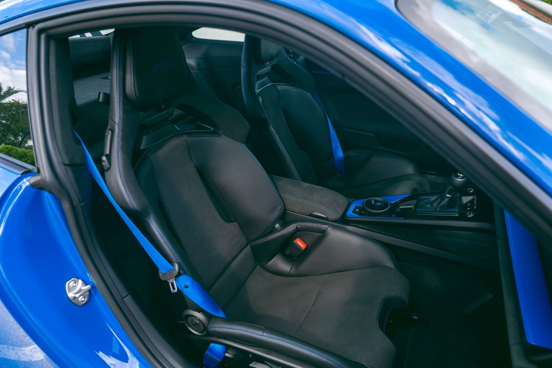 mph043_180040010_Used_2026_Porsche_911_GT_3_1781118317_549d304b6d