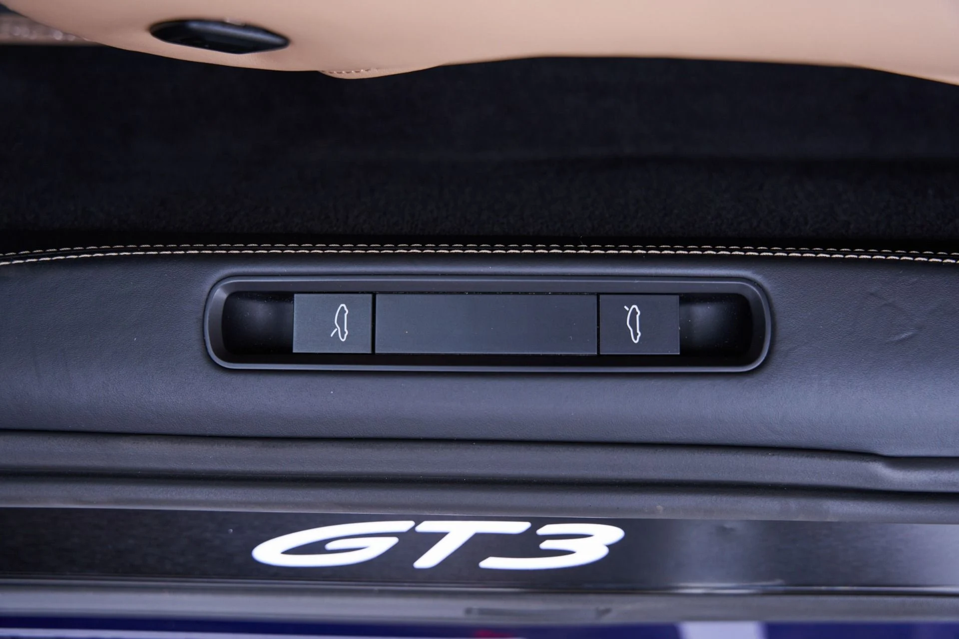 mph043_1814572196_Used_2022_Porsche_911_GT_3_1793061833_b75e1cf3ef
