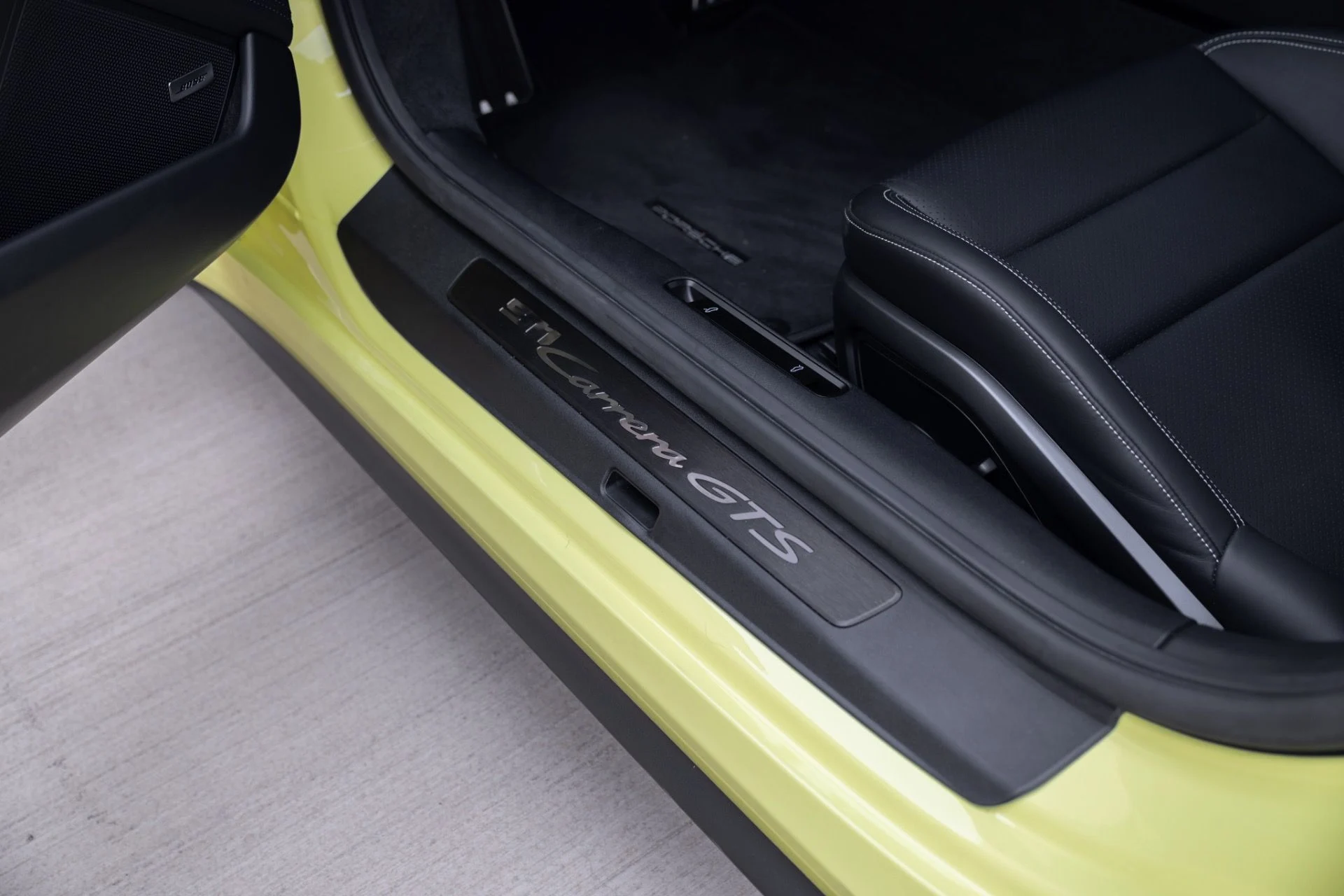 mph043_1821759106_Used_2026_Porsche_911_Carrera_GTS_1775588460_b229a53858
