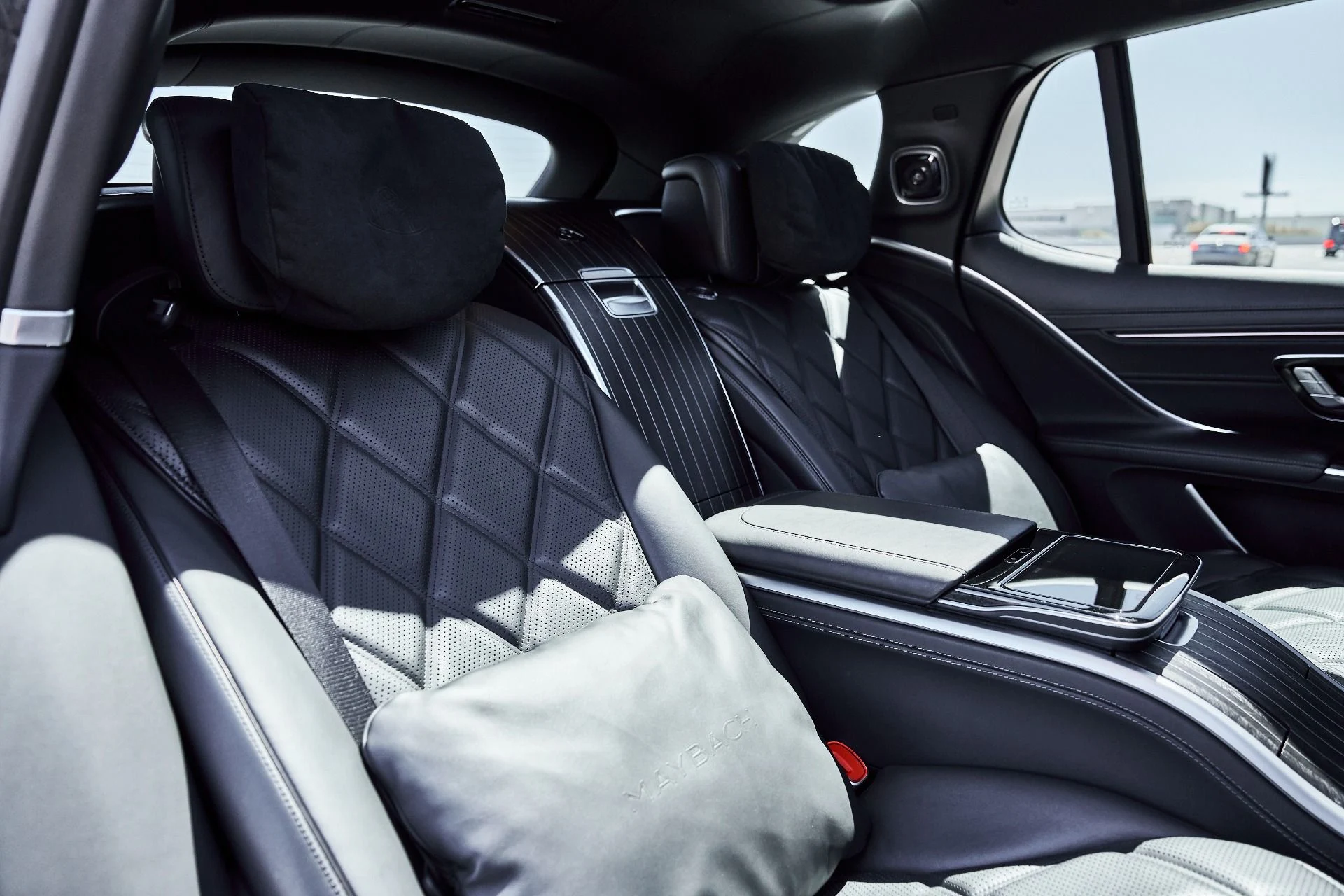 mph043_182392404_Used_2024_Mercedes_Benz_EQS_Maybach_EQS_680_1775326058_2538d903ab