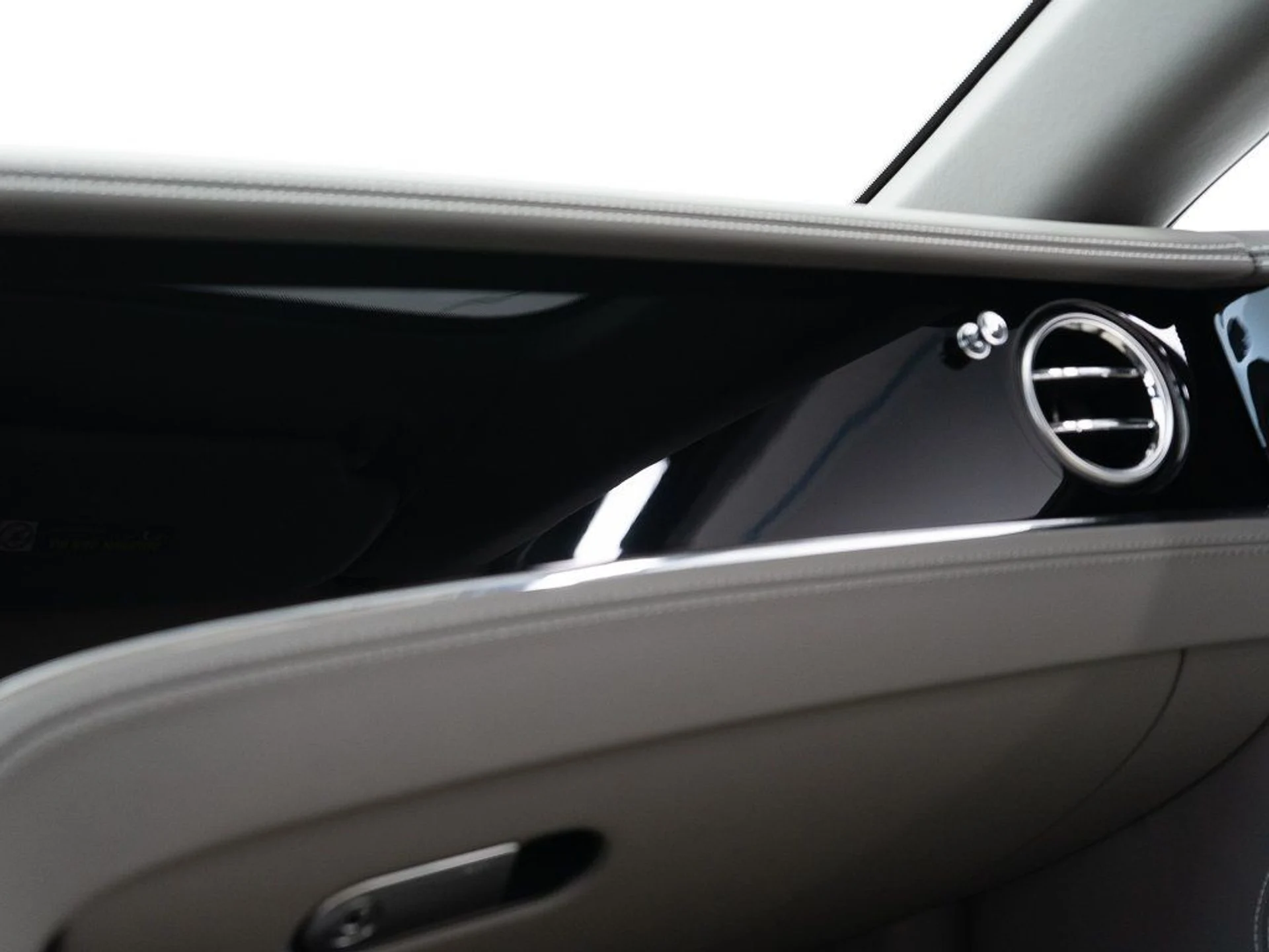 mph043_1833368488_8a34fcb17f48c1bb143405ecdaacb2c3_c737e016d5