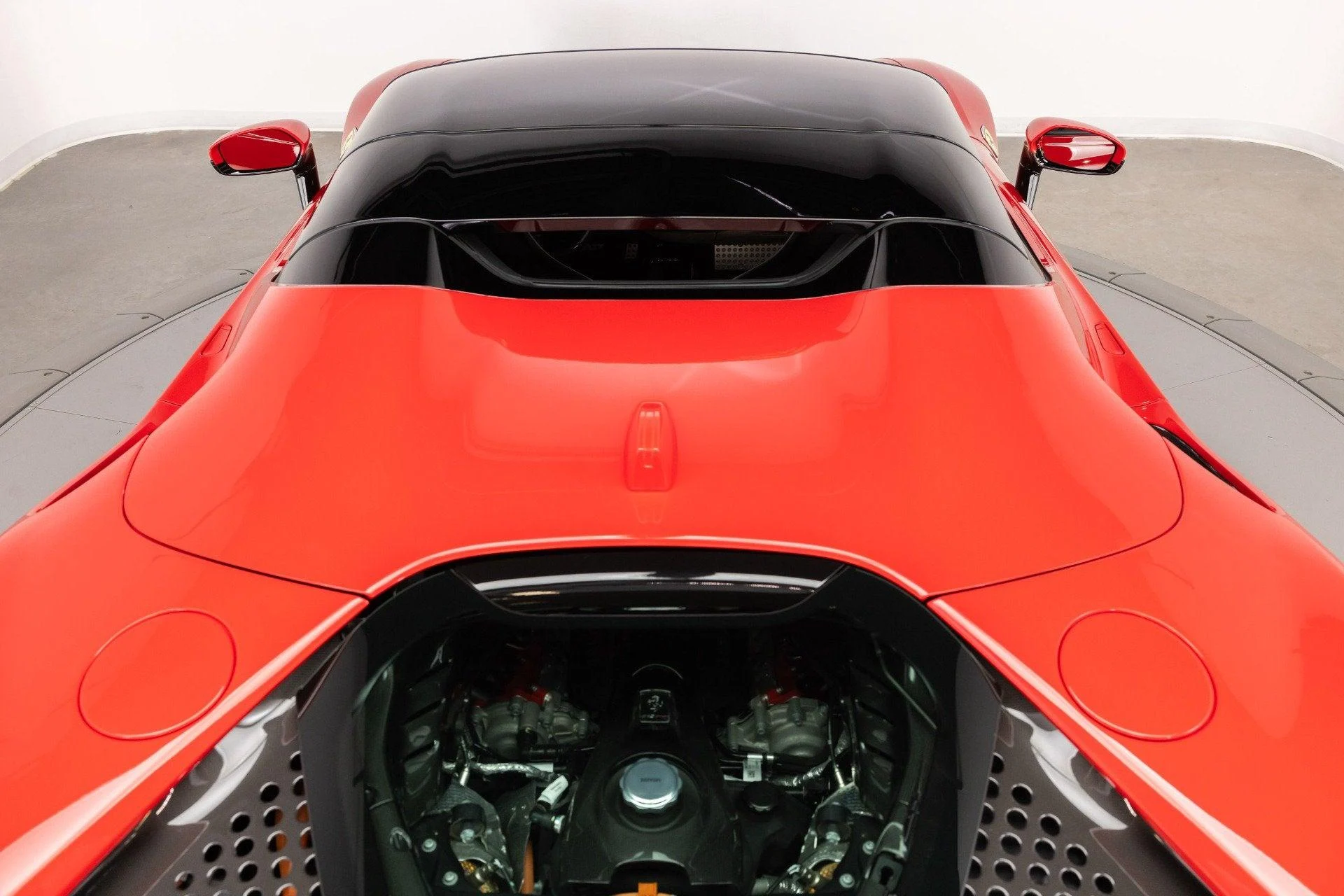 mph043_1838574911_Used_2022_Ferrari_SF_90_Spider_1788255977_19ad2e9dc9