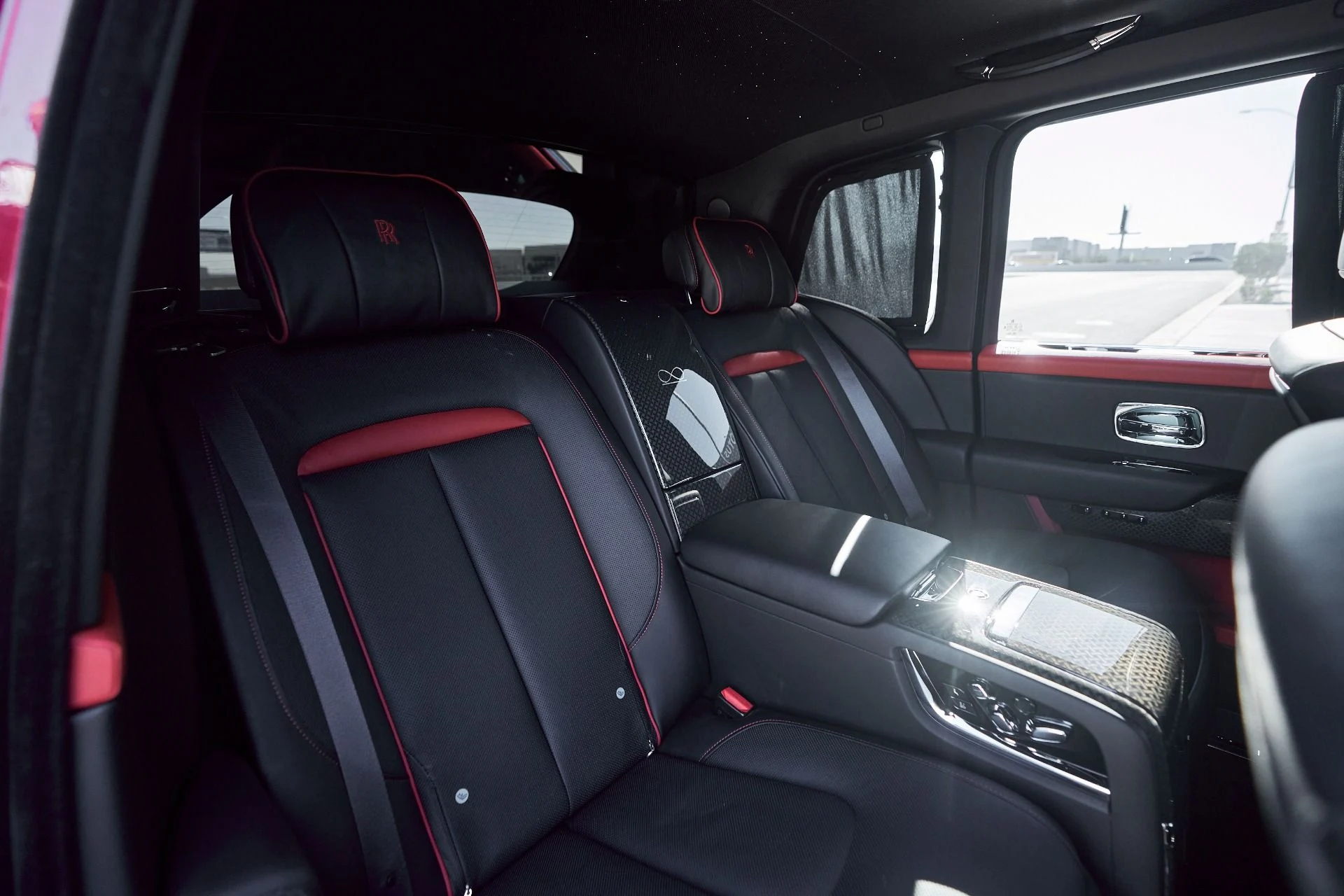 mph043_1844270662_Used_2022_Rolls_Royce_Cullinan_Black_Badge_1764038768_24603995a4