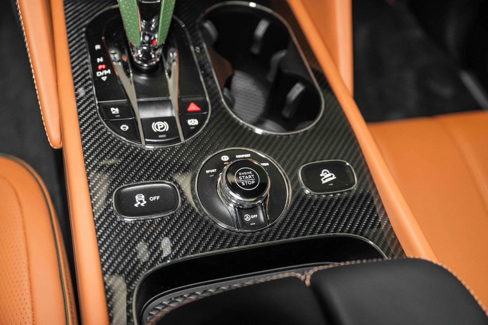 mph043_1850085287_Used_2024_Bentley_Bentayga_EWB_Azure_V8_1718899287_3a9141cedb