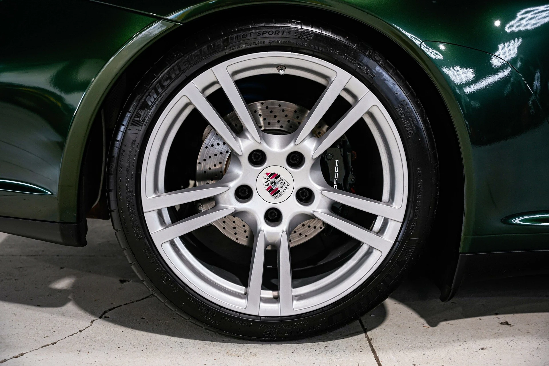 mph043_1877524311_4ee49bc25542d655aa692b97fdbf5240x_b599259181