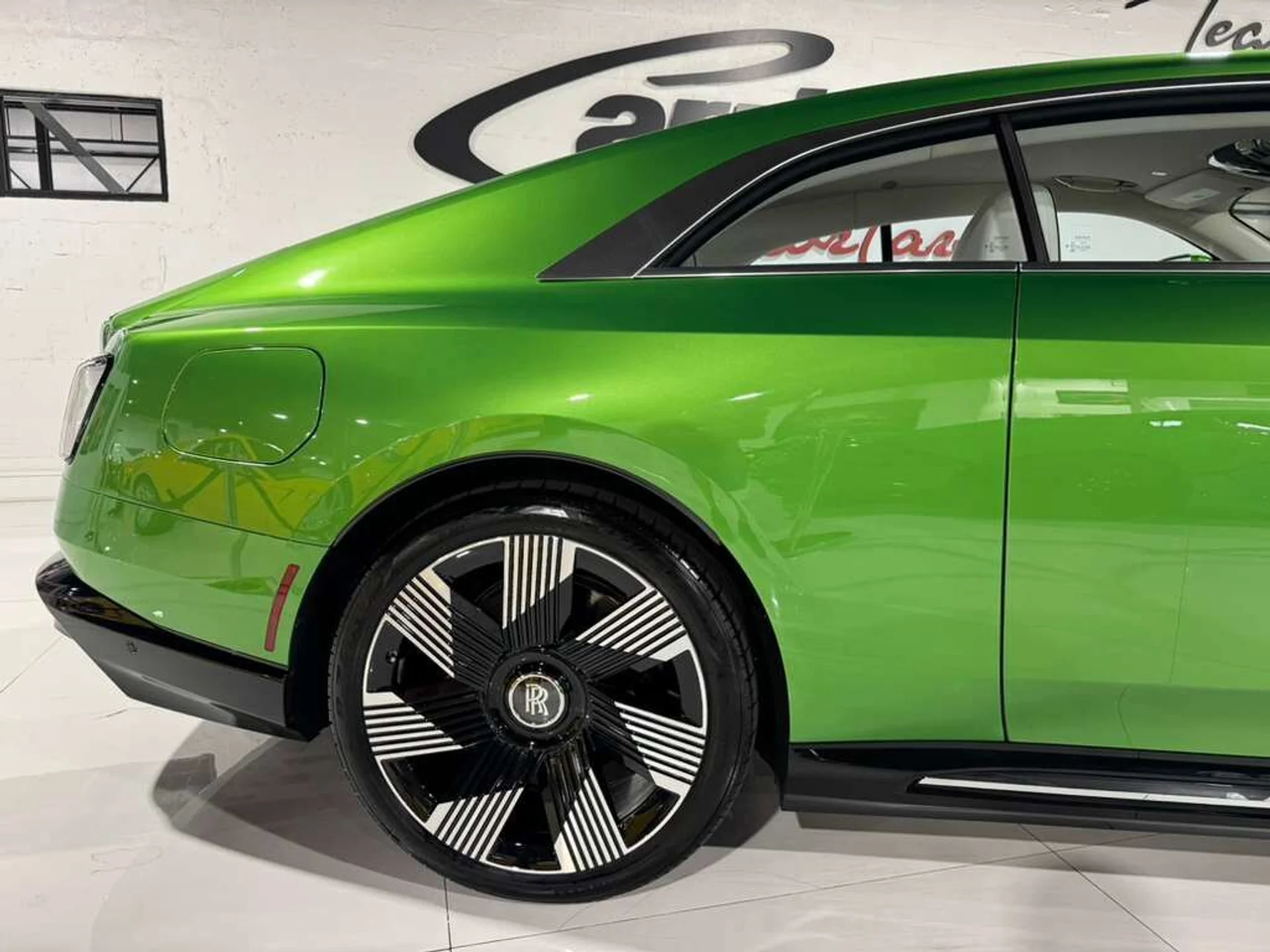 mph043_1887983827_4a0e79c807f10bf90825a3077a4ce84e_39431d5839