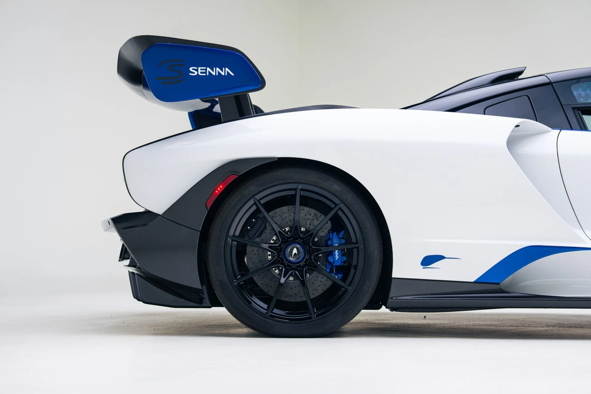 mph043_1891787738_Used_2019_Mc_Laren_Senna_1765845968_ea632402a3