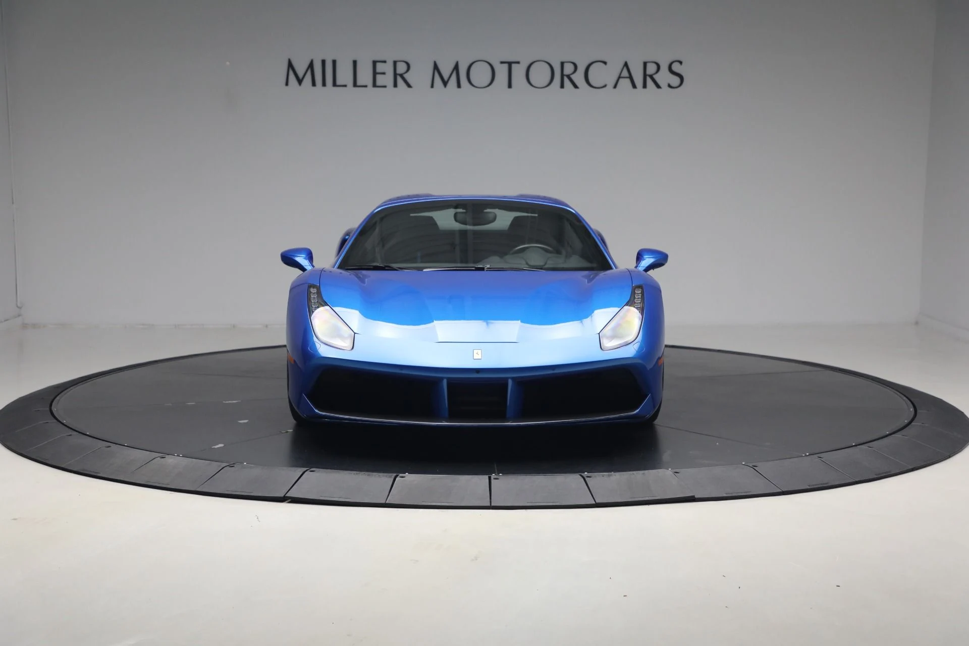 mph043_1907045372_Used_2017_Ferrari_488_Spider_1779887206_df2573f2a9