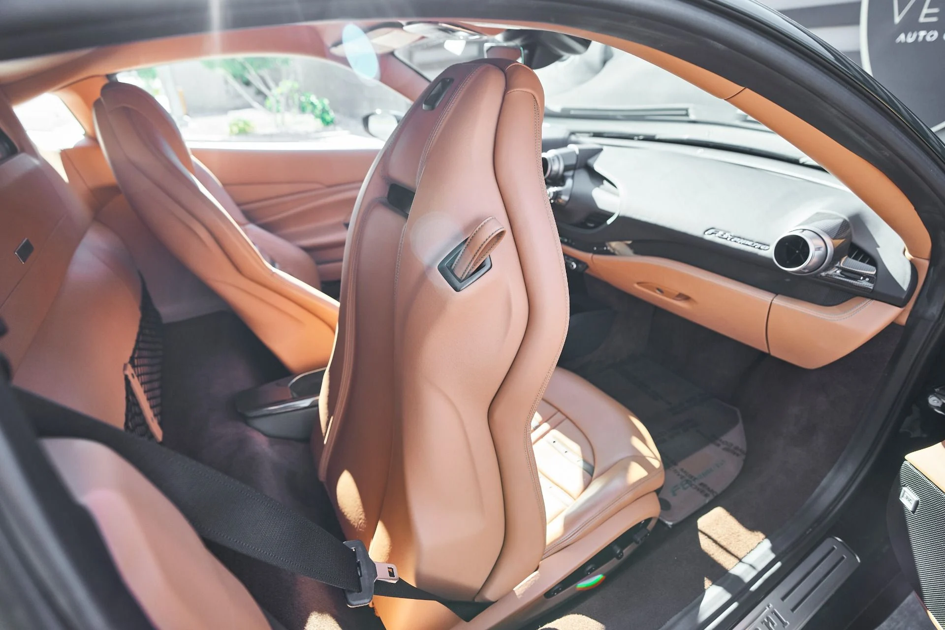 mph043_1910085514_Used_2022_Ferrari_F8_Tributo_Base_1765662181_020f5fa315