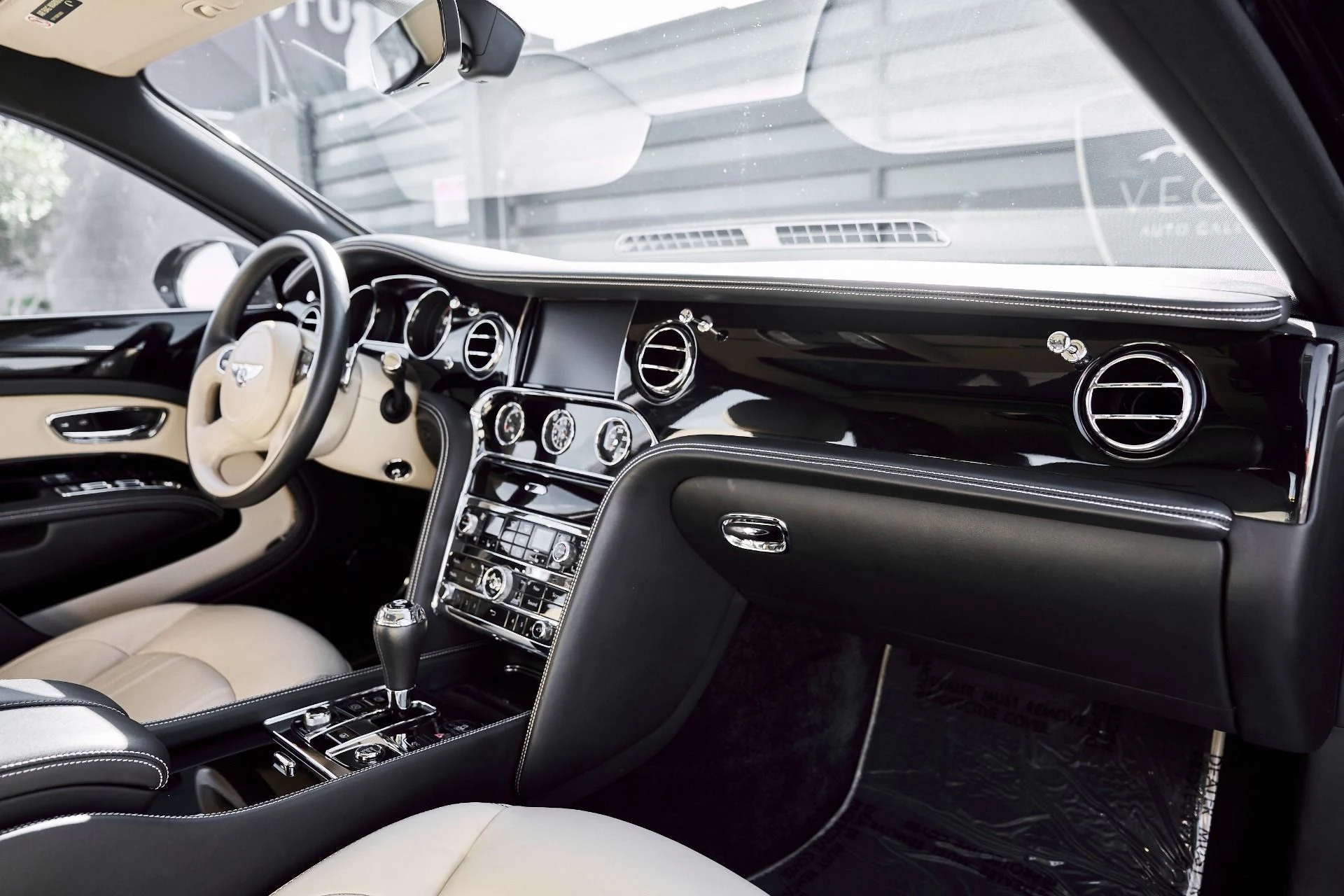 mph043_1914766168_Used_2019_Bentley_Mulsanne_Base_1773861396_5c62f523e7